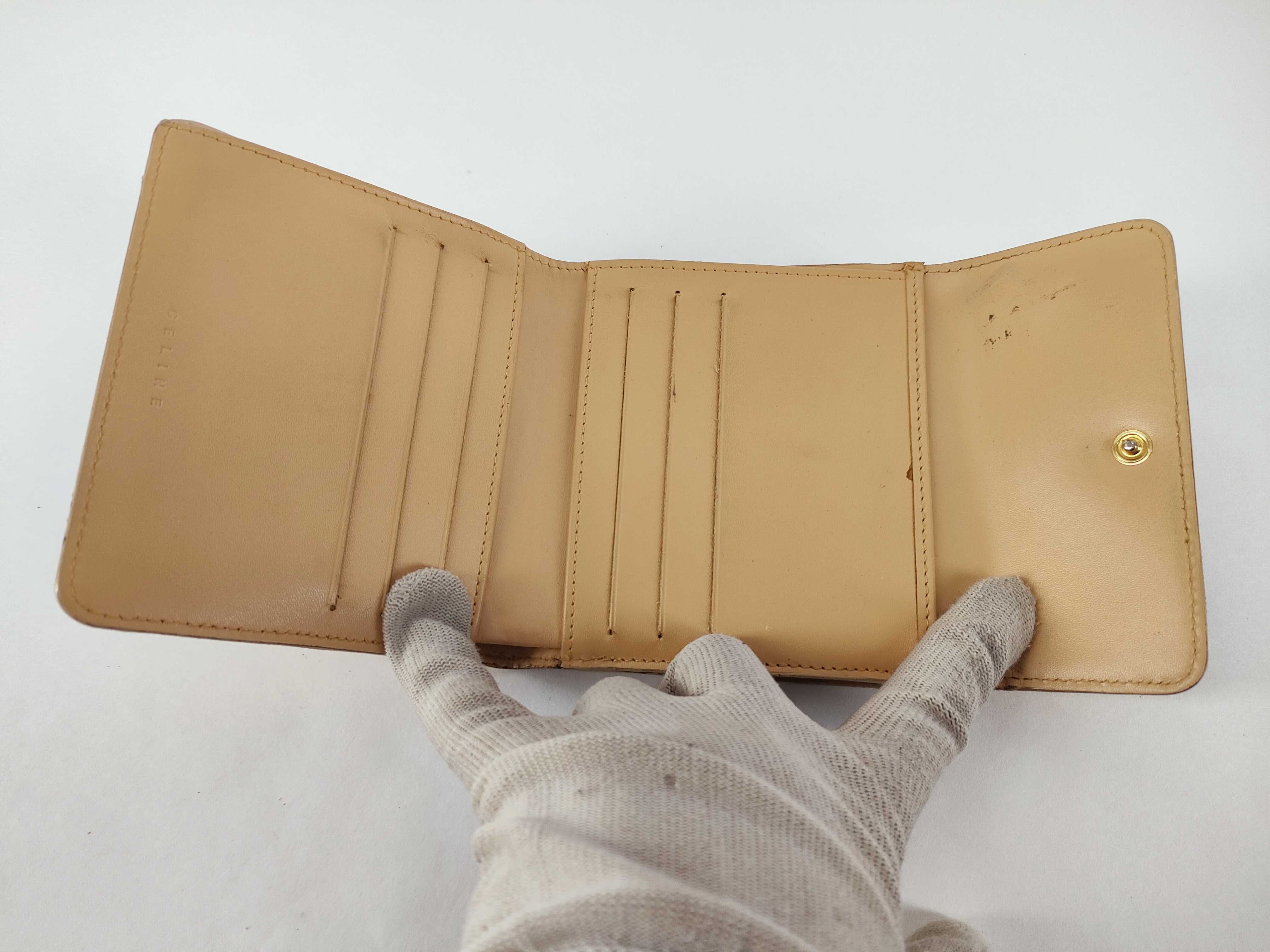 wallet — view 9
