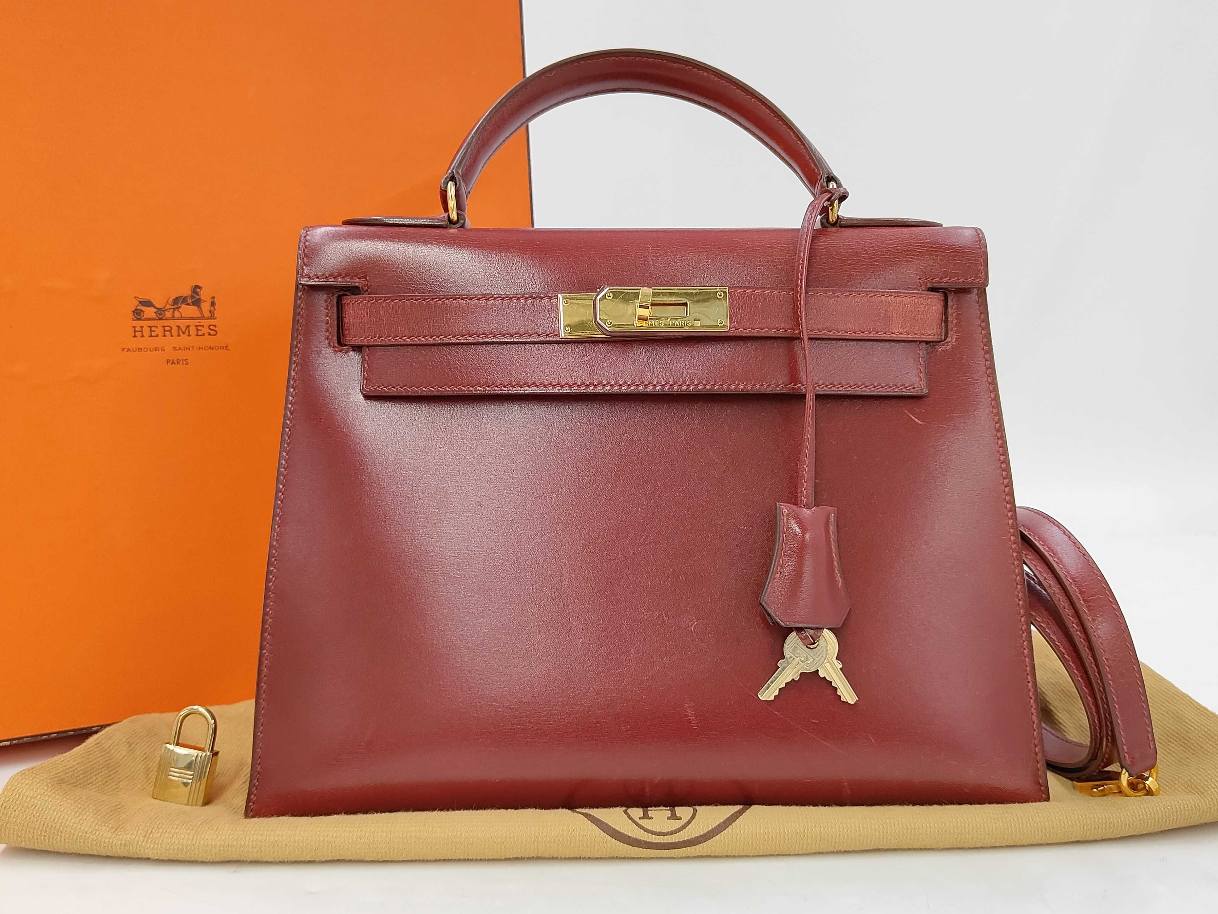 Kelly 28 Rouge Gold Hardware V Handbag
