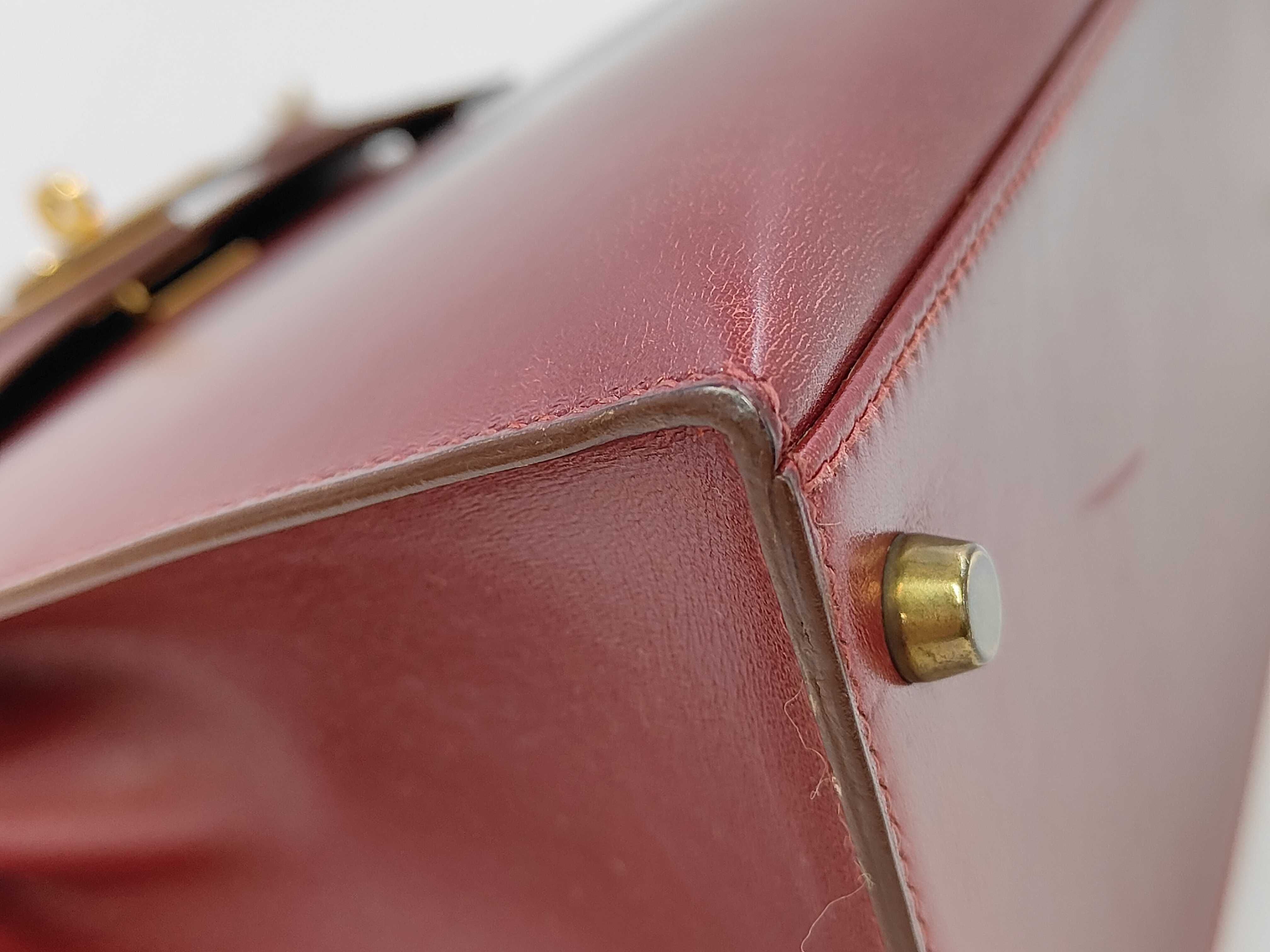 Kelly 28 Rouge Gold Hardware V Handbag — view 4