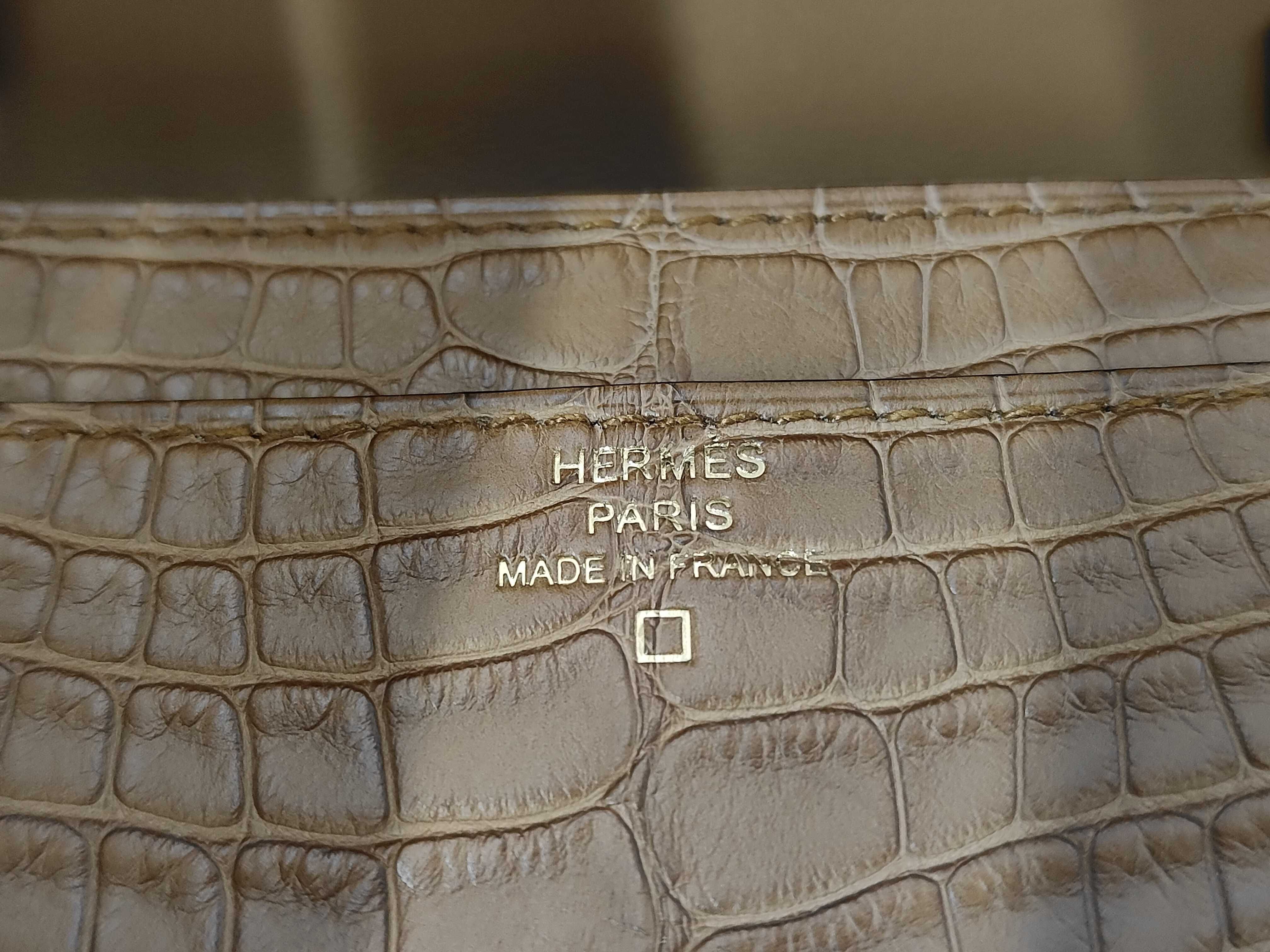 Constance To Go, Gold Hardware, B Stamp, 2024 Shoulder Bag — view 13