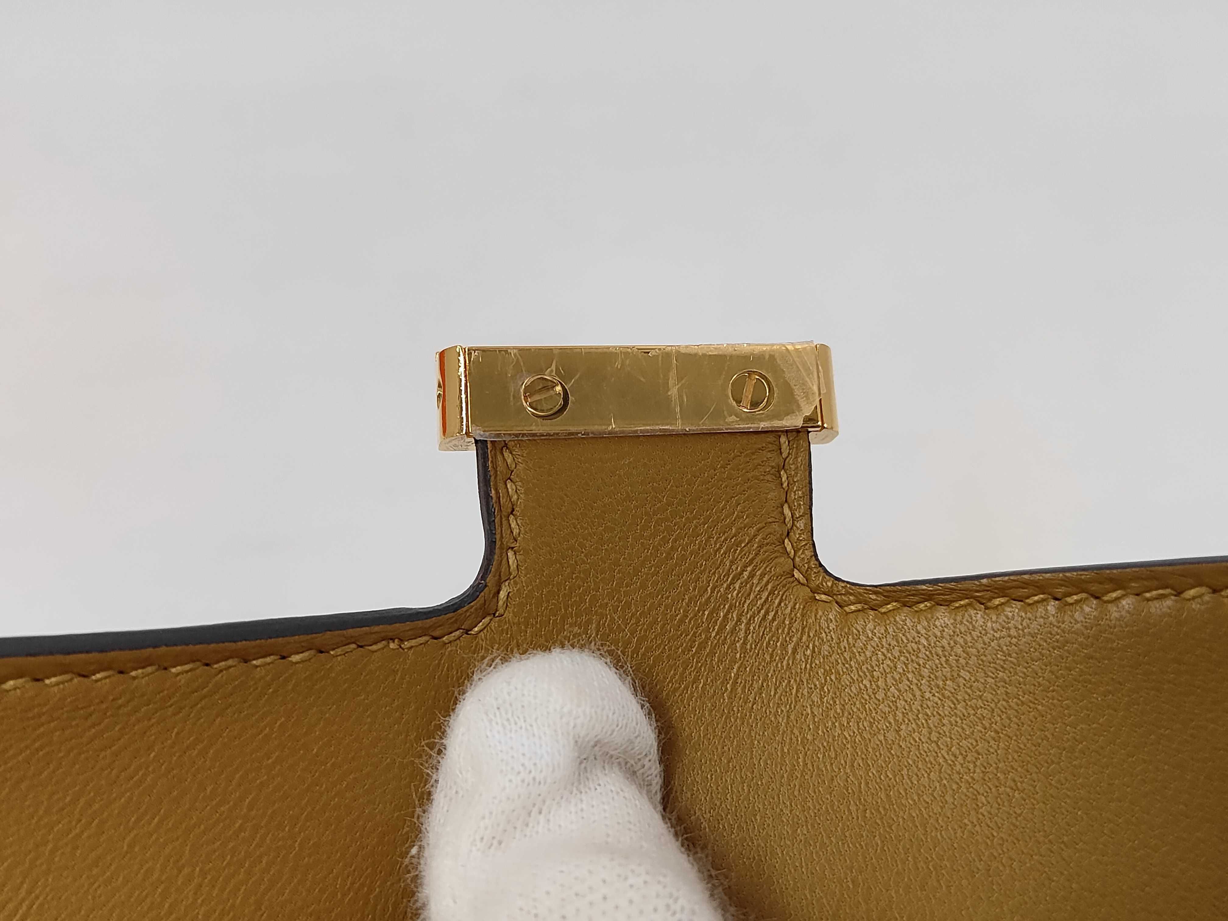 Constance To Go, Gold Hardware, B Stamp, 2024 Shoulder Bag — view 5