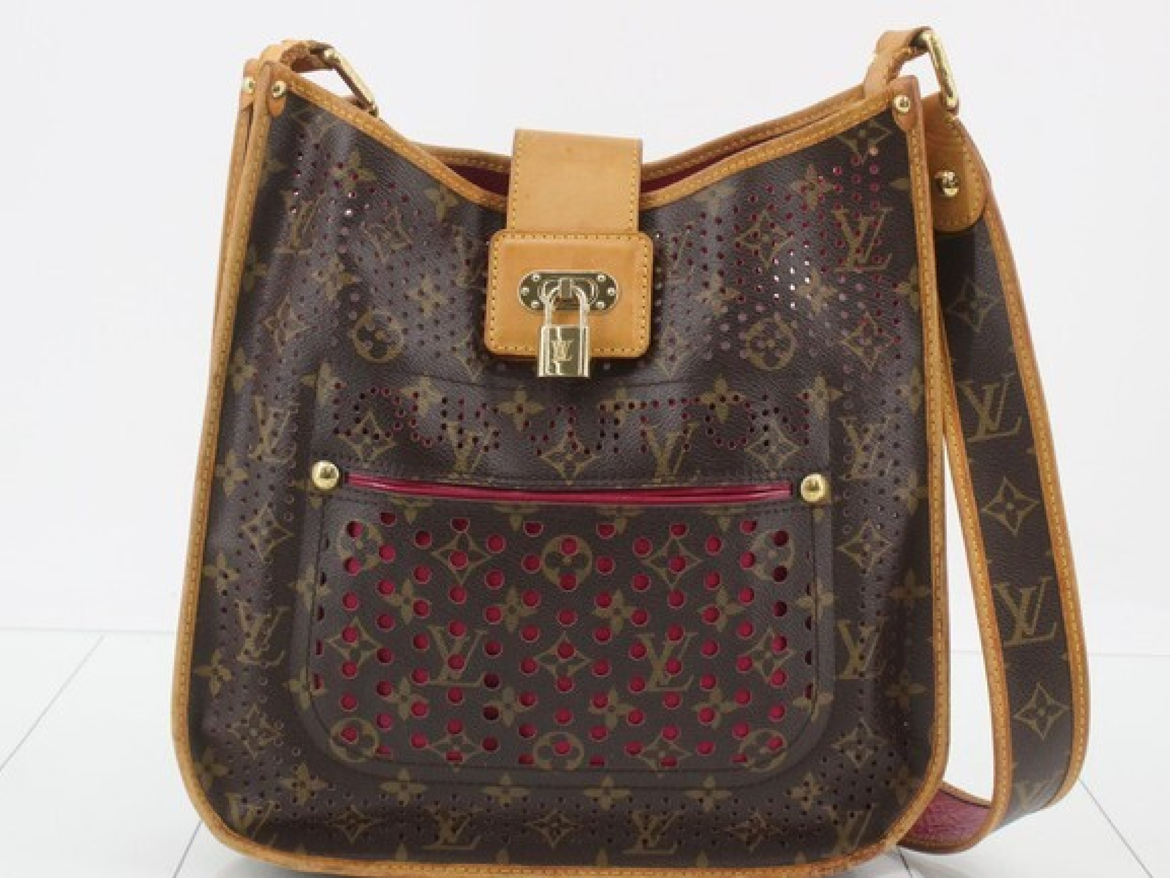 Musette Fuchsia Shoulder Bag