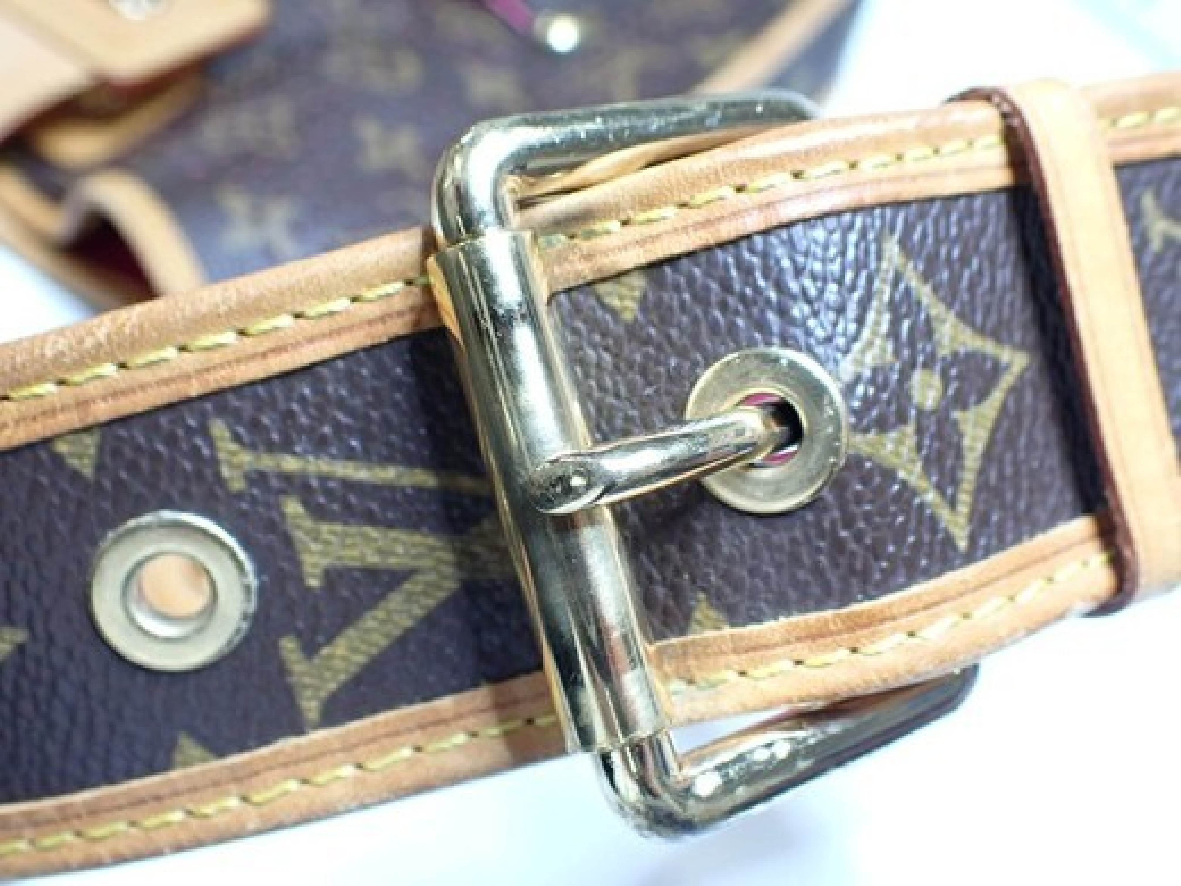 Musette Fuchsia Shoulder Bag — view 5