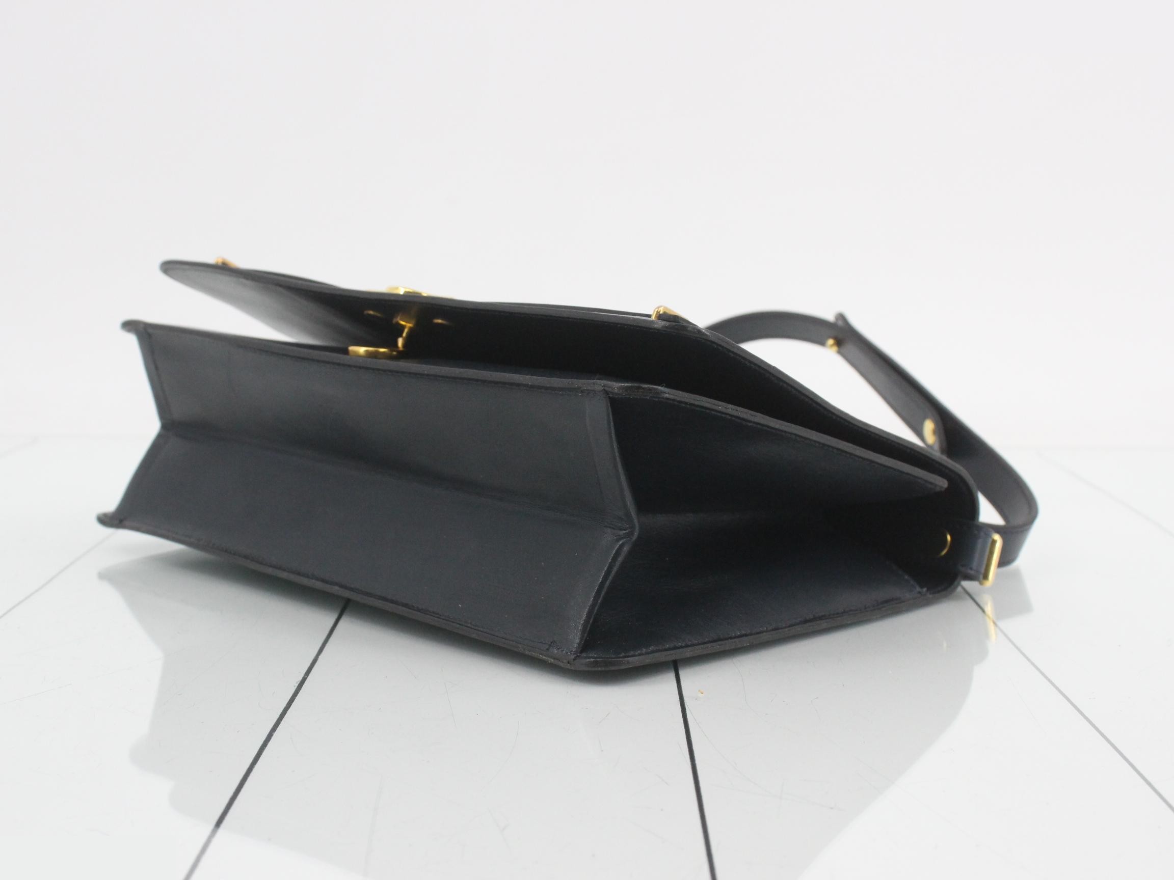 Vintage Leather Shoulder Bag — view 6