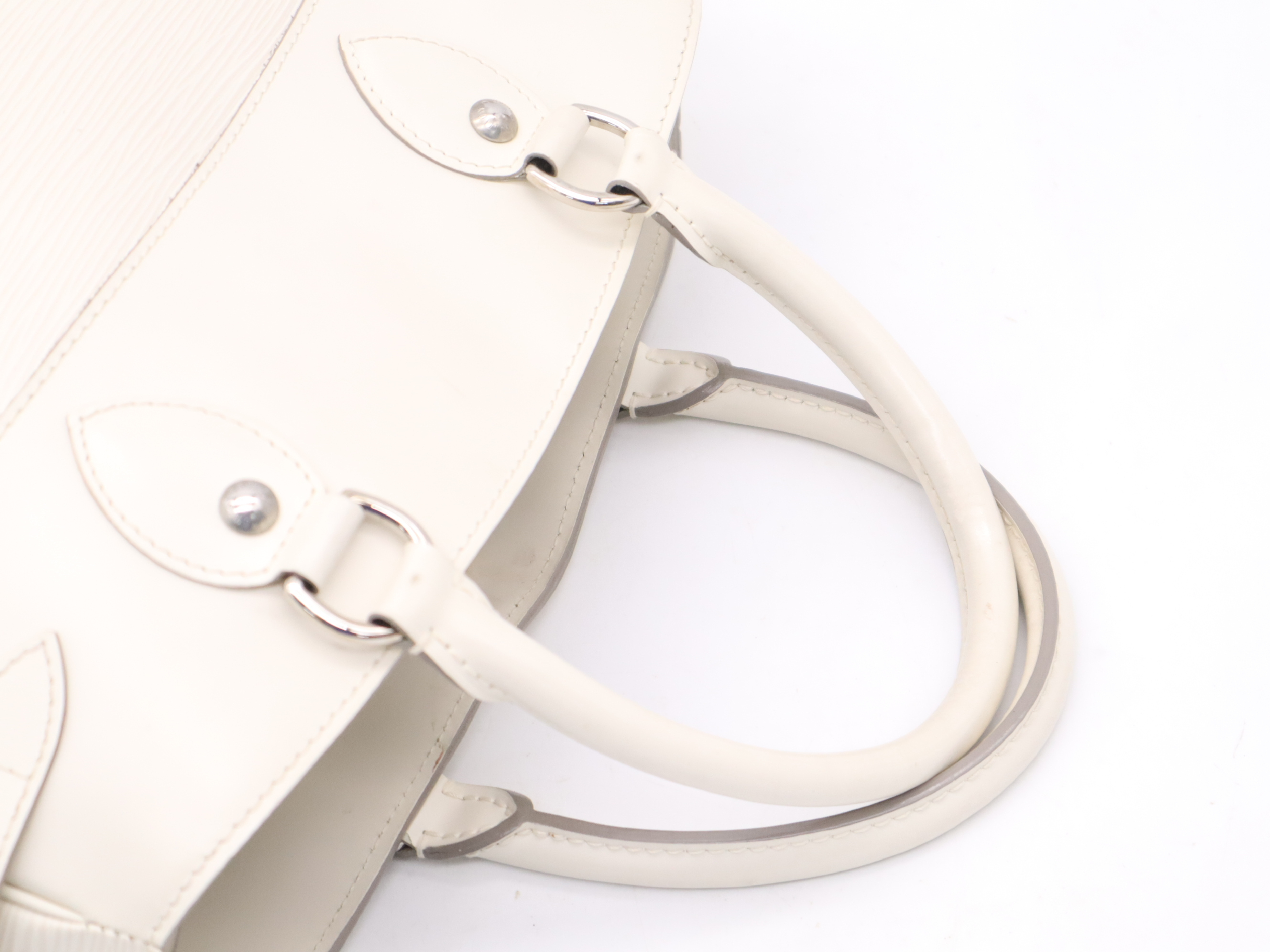 M5926J Epi Passy Ivoire Handbag — view 6
