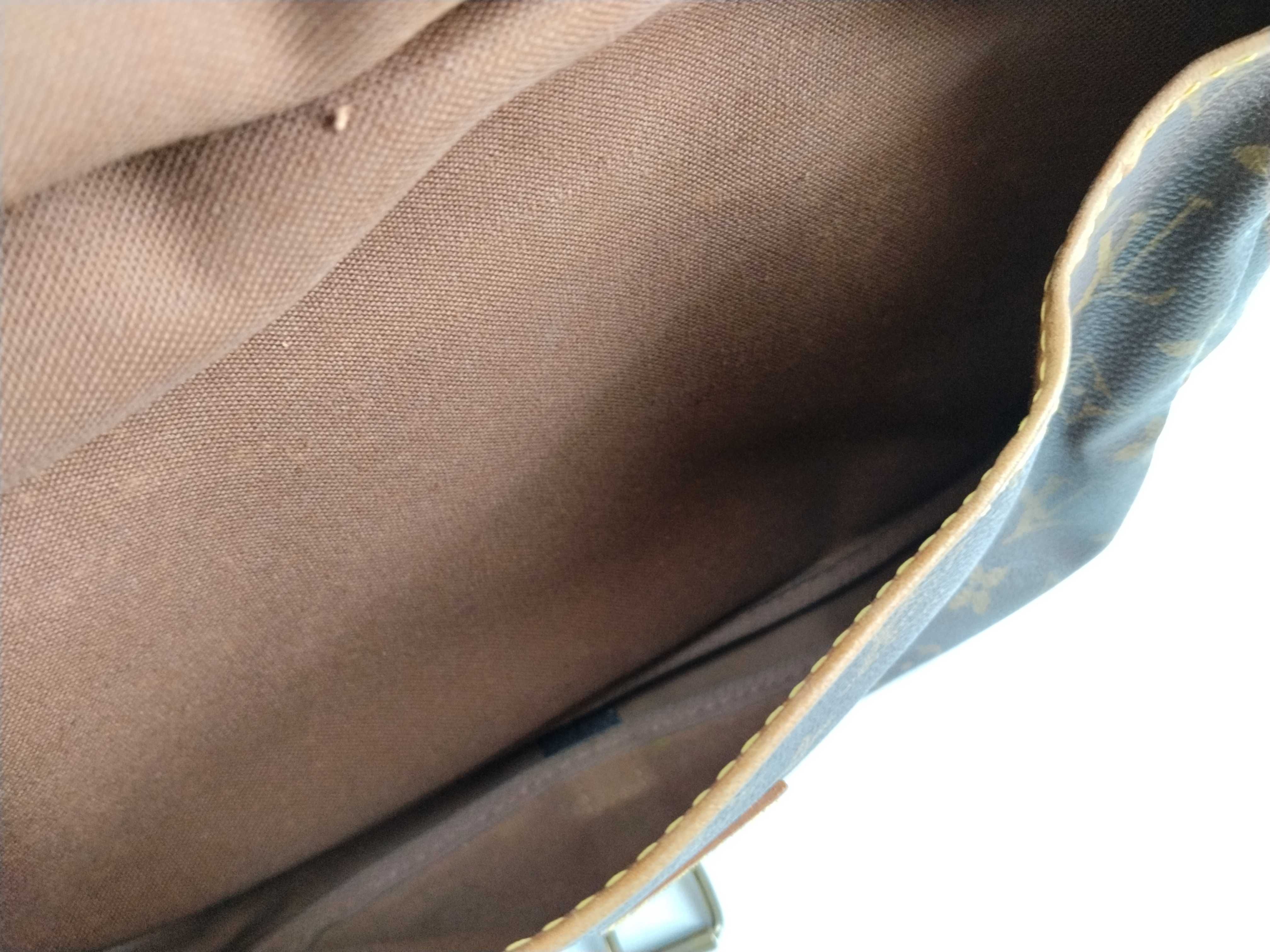 Monogram Louis Vuitton Saumur 30 M42256 Shoulder Bag — view 12
