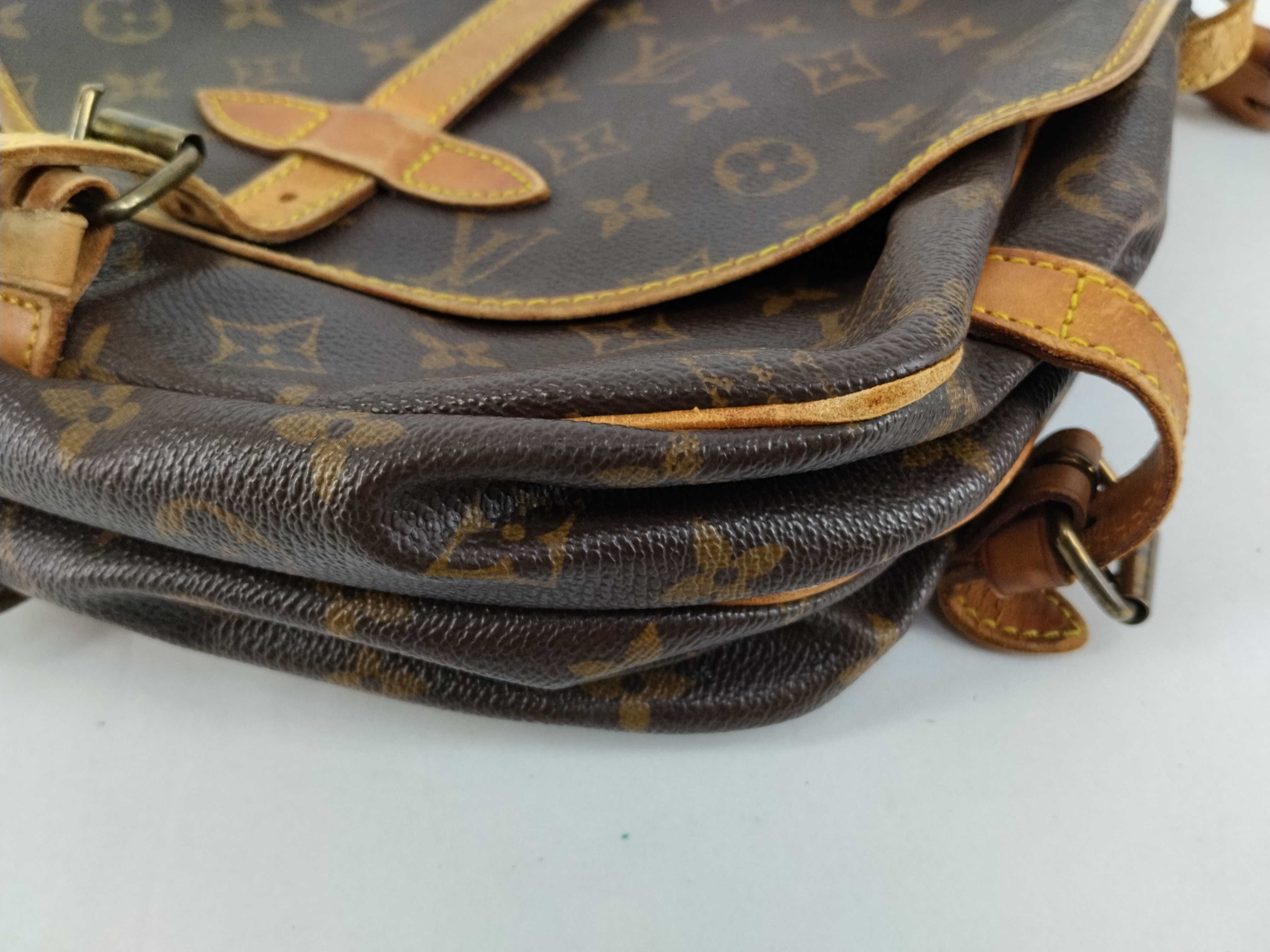 Monogram Louis Vuitton Saumur 30 M42256 Shoulder Bag — view 6