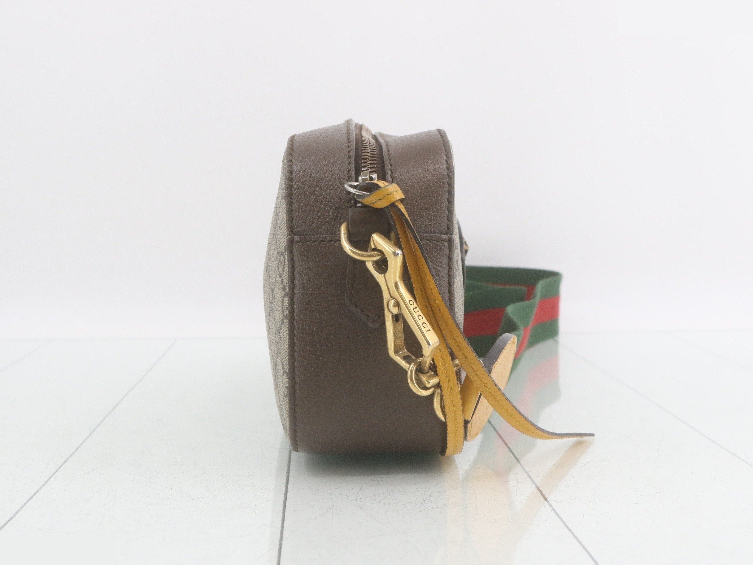 Neo Vintage GG Supreme Shoulder Bag — view 4