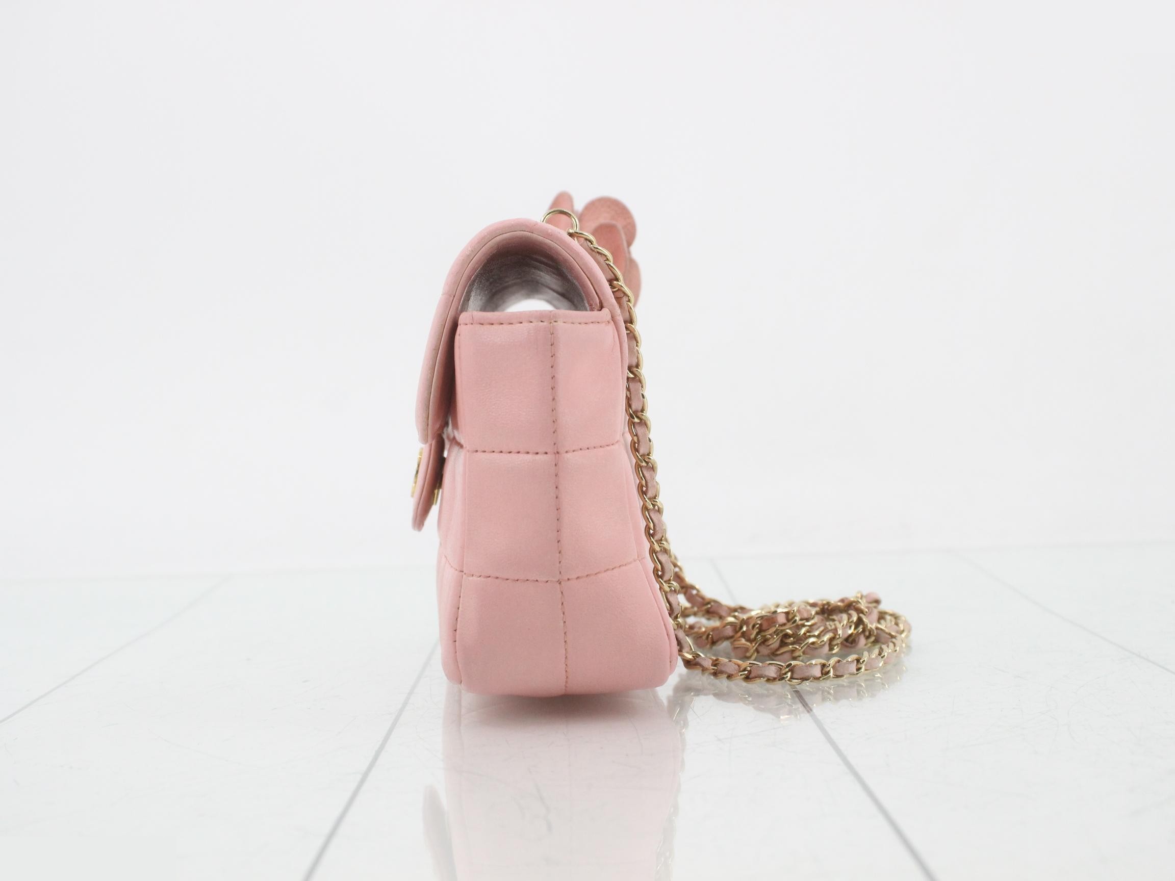 Chocolate Bar Lambskin Chain Shoulder Bag — view 3