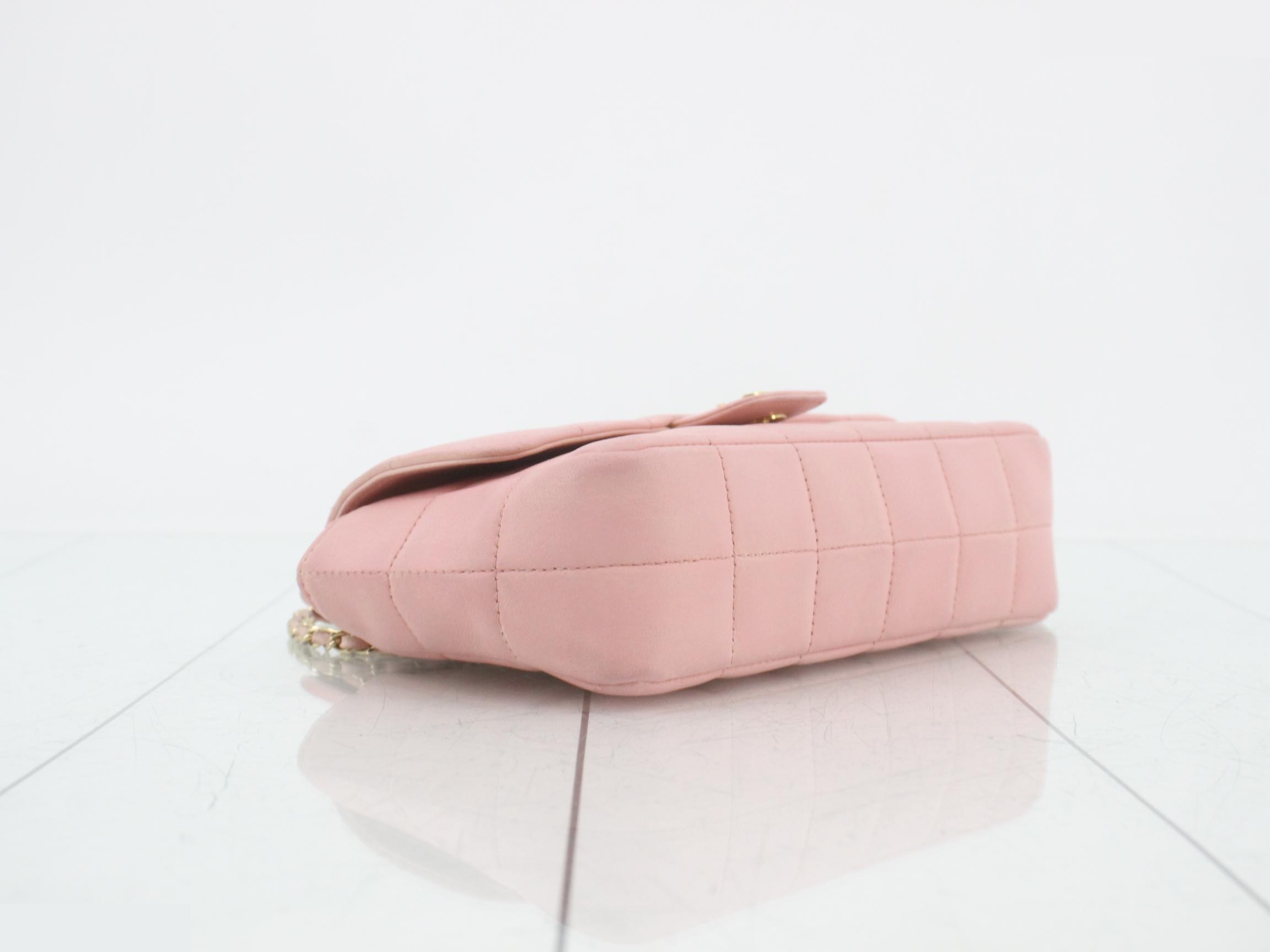 Chocolate Bar Lambskin Chain Shoulder Bag — view 5