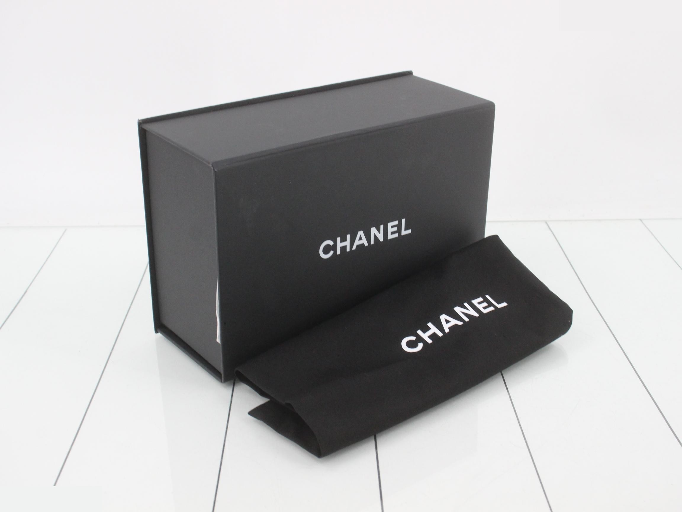 Chocolate Bar Lambskin Chain Shoulder Bag — view 7
