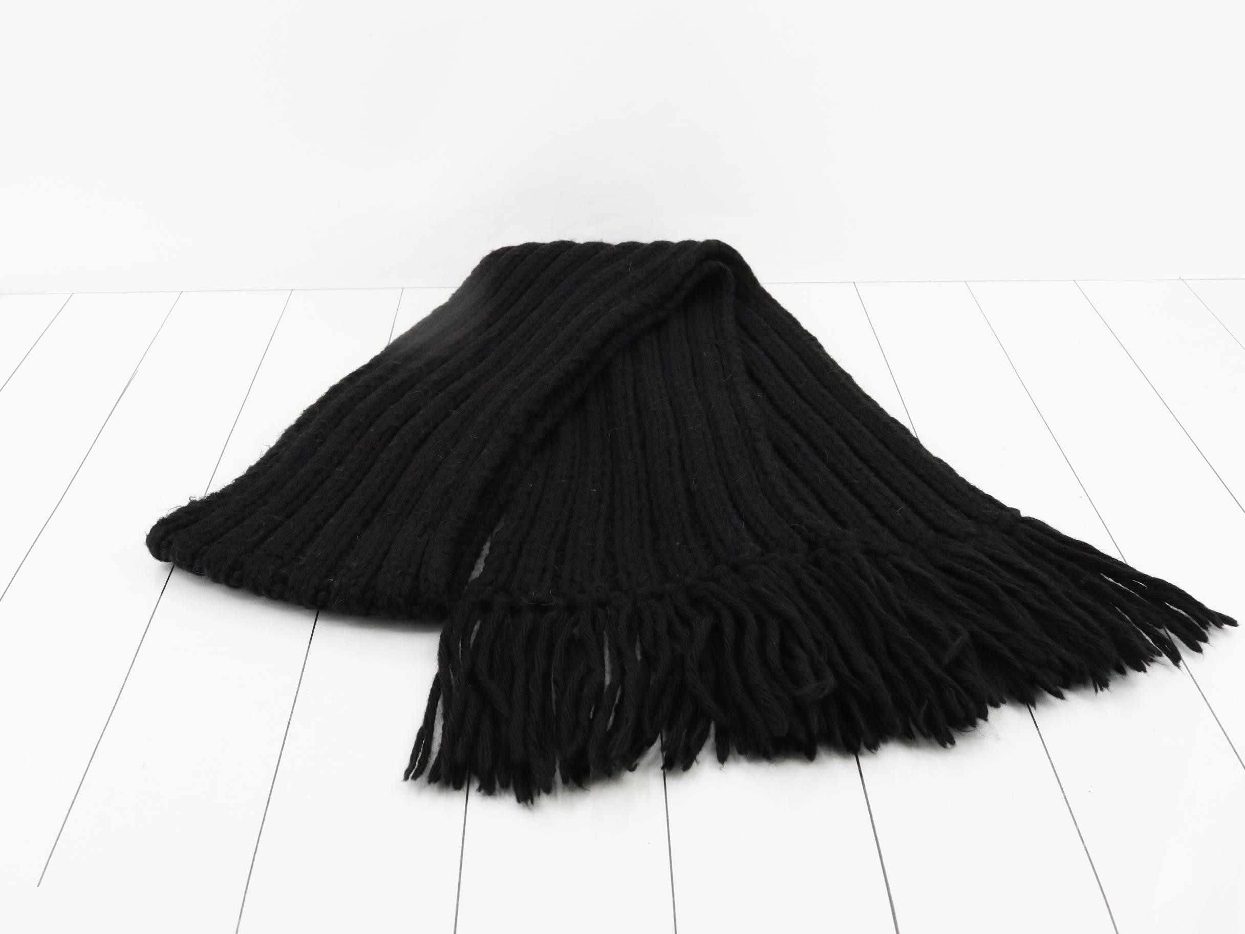 muffler — view 3