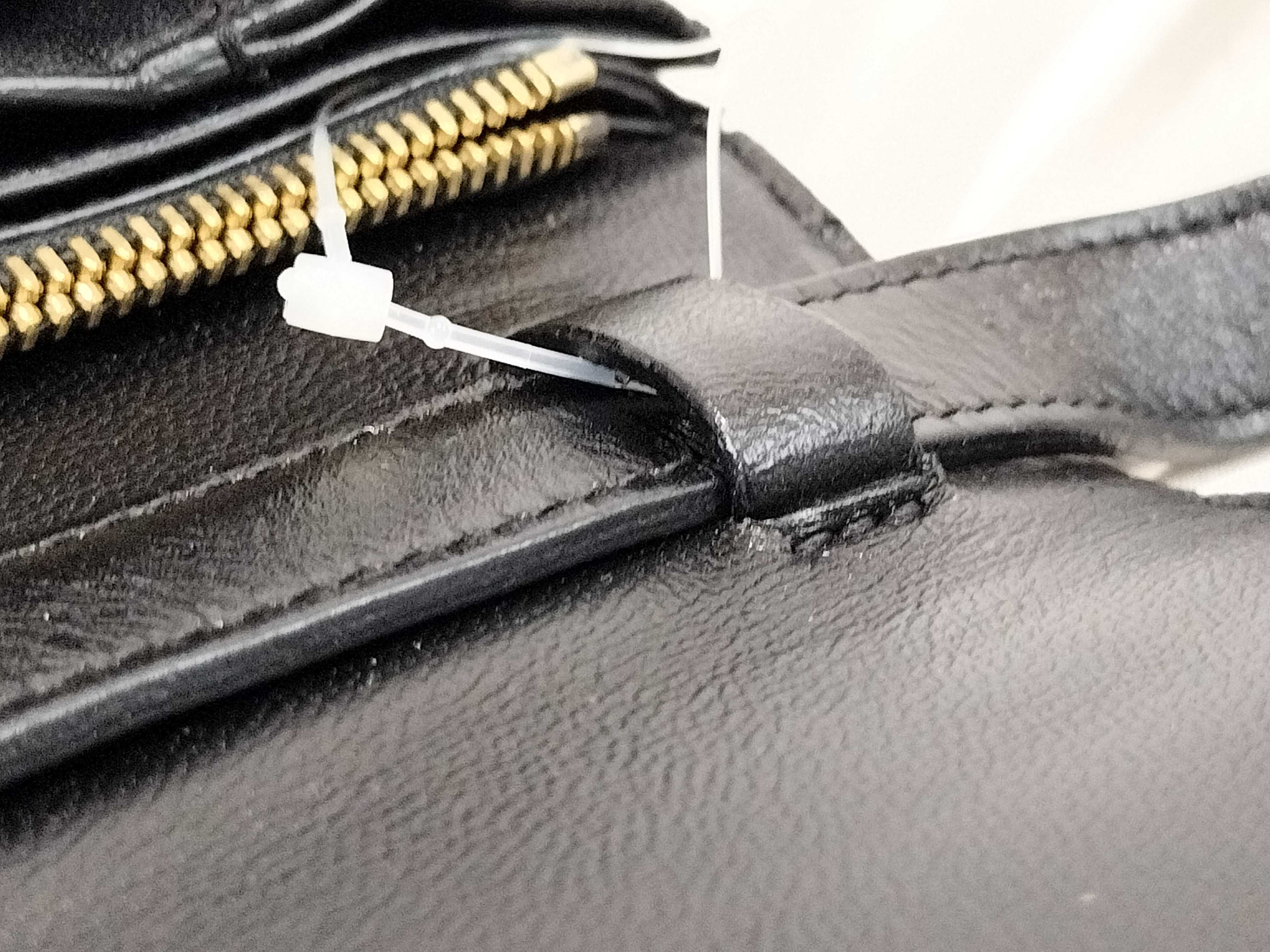 Classic Box Shoulder Bag — view 5