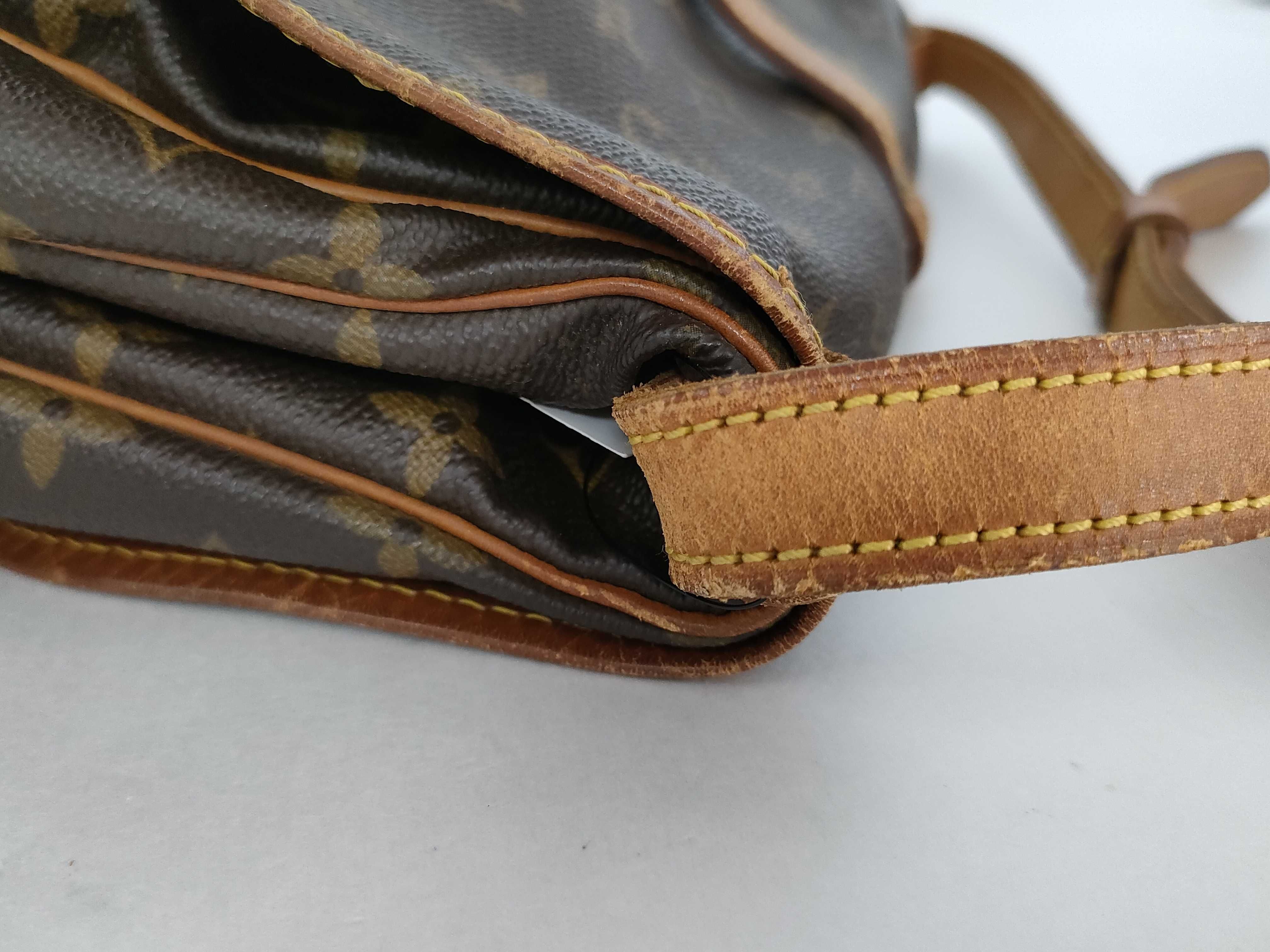 Monogram LV Vuitton Saumur 30 Shoulder Bag — view 5