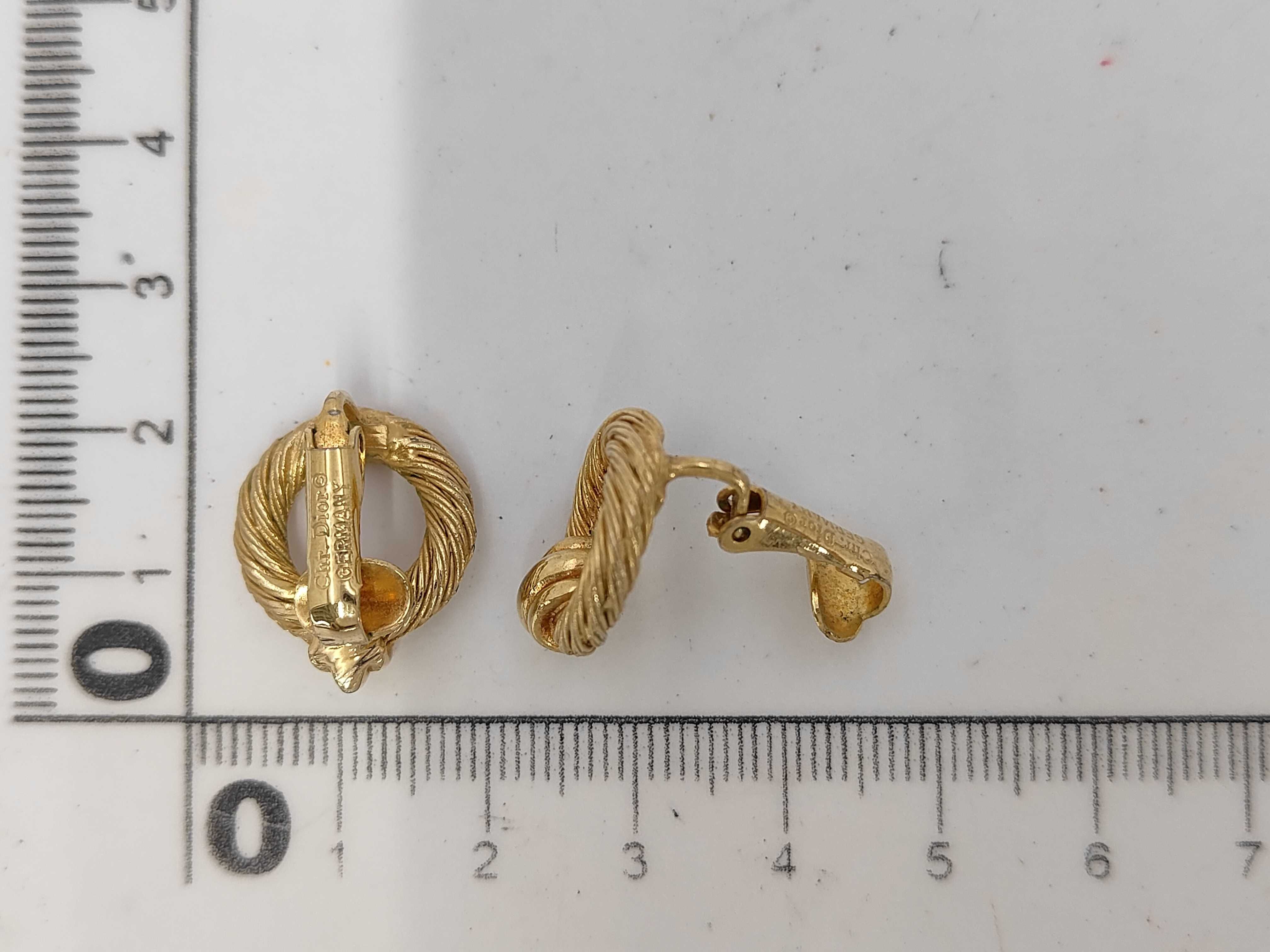 Circle Rope Gold YG Earrings — view 5