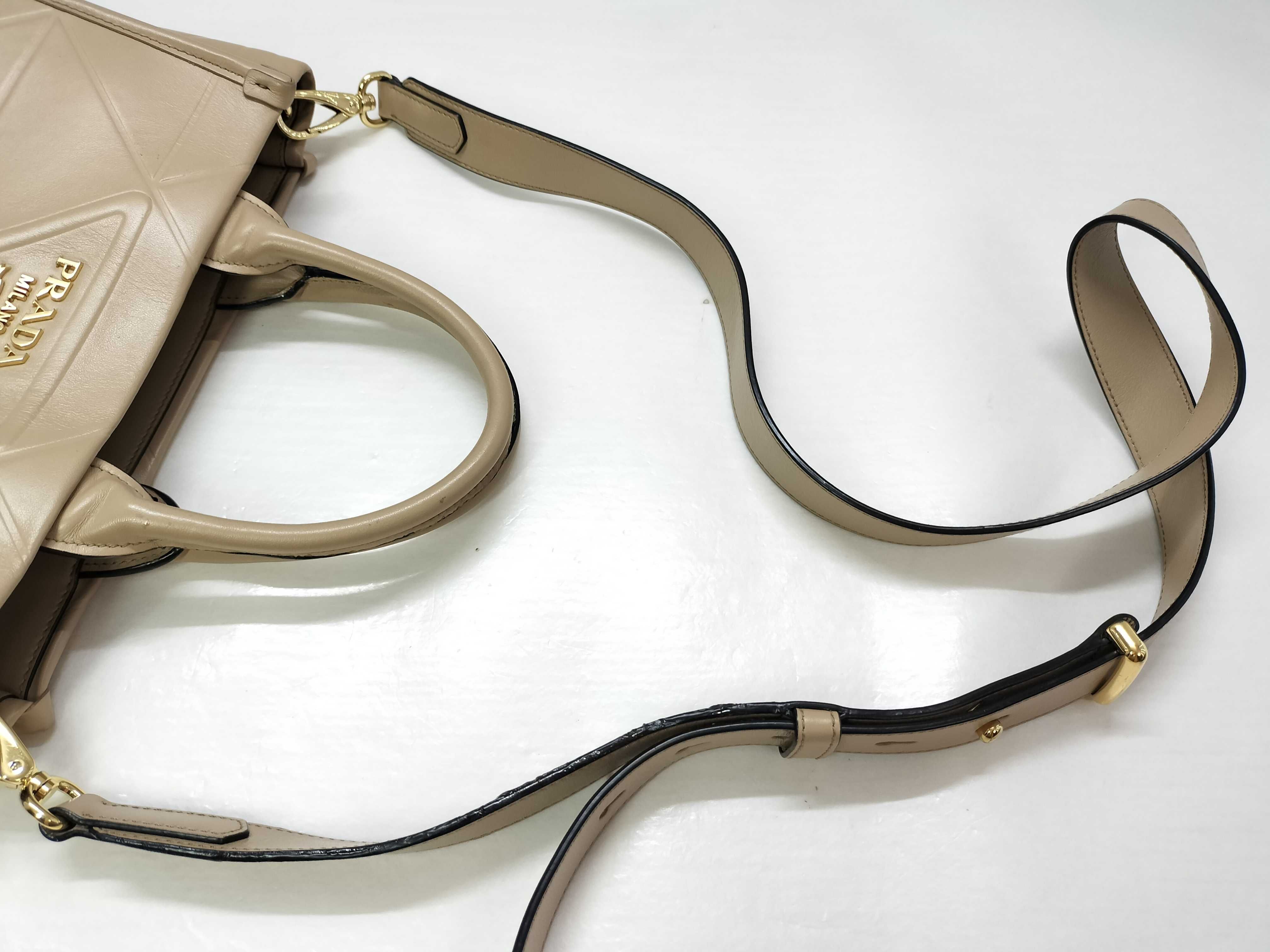 handbag — view 3