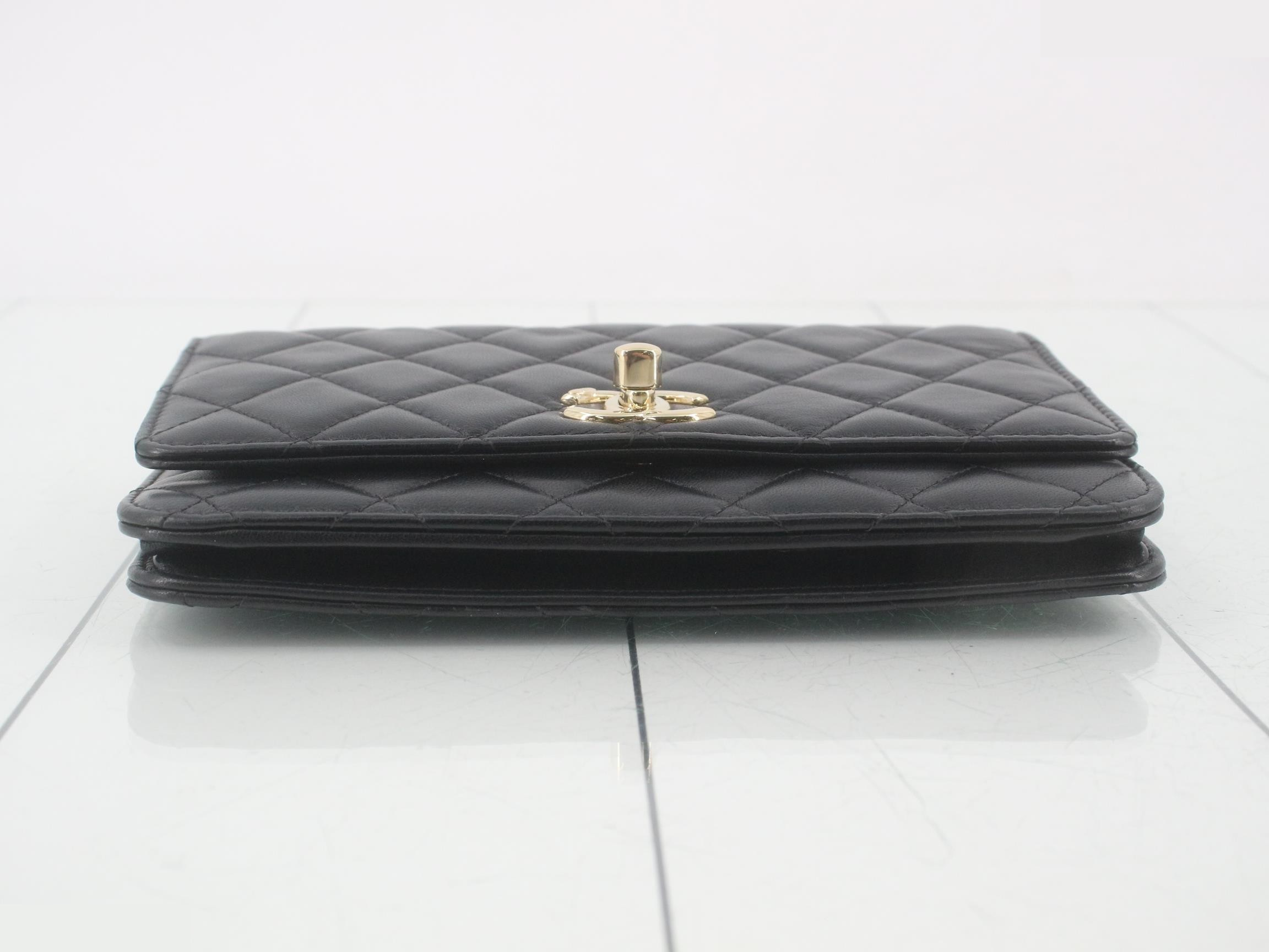 Trendy CC Lambskin Chain Wallet — view 3