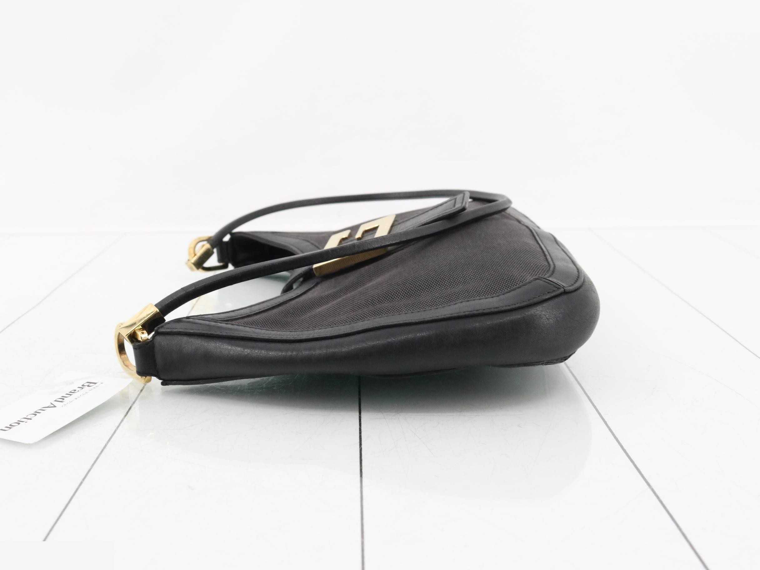 G logo hardware one-shoulder bag — view 4
