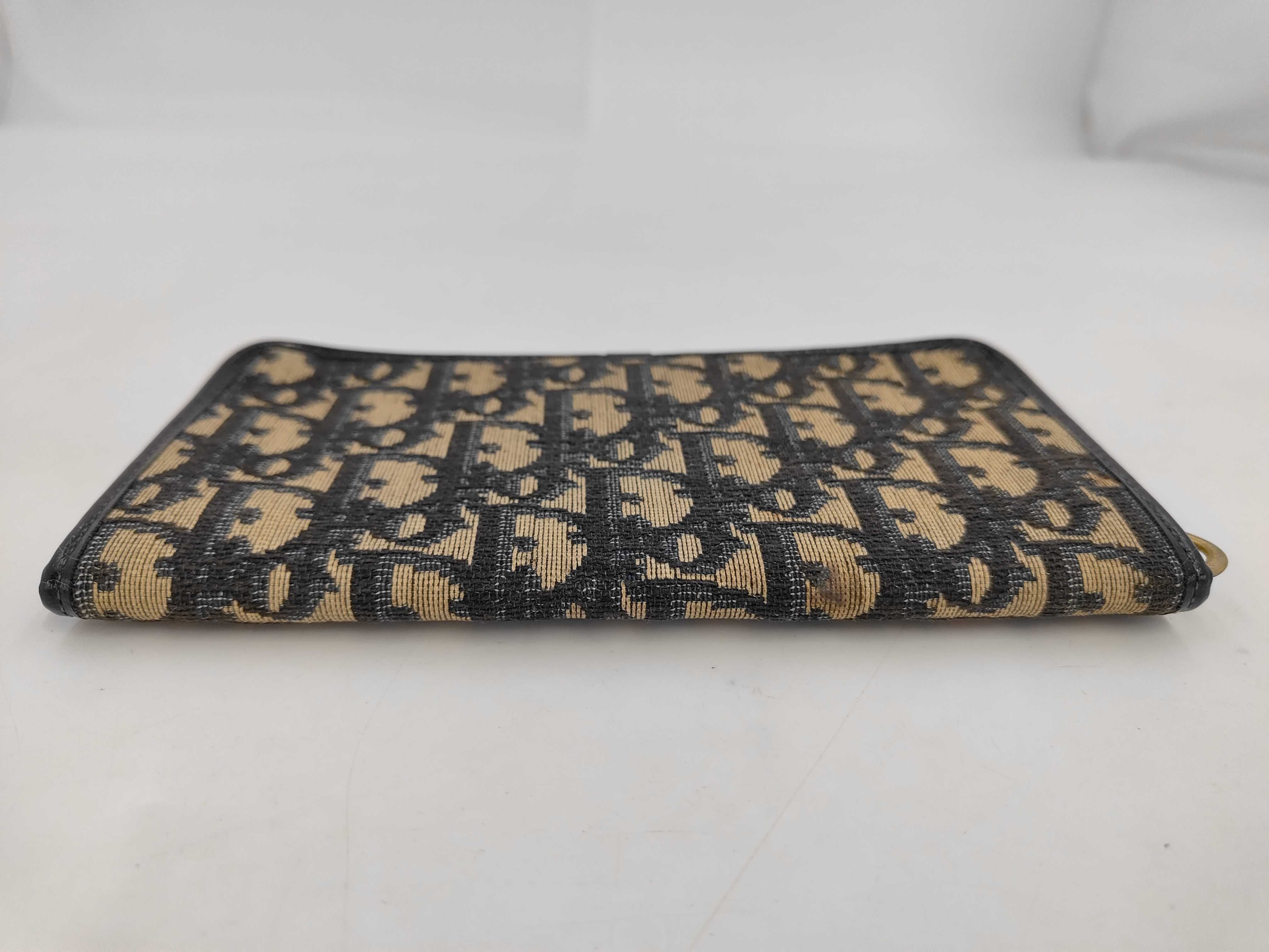 wallet — view 5