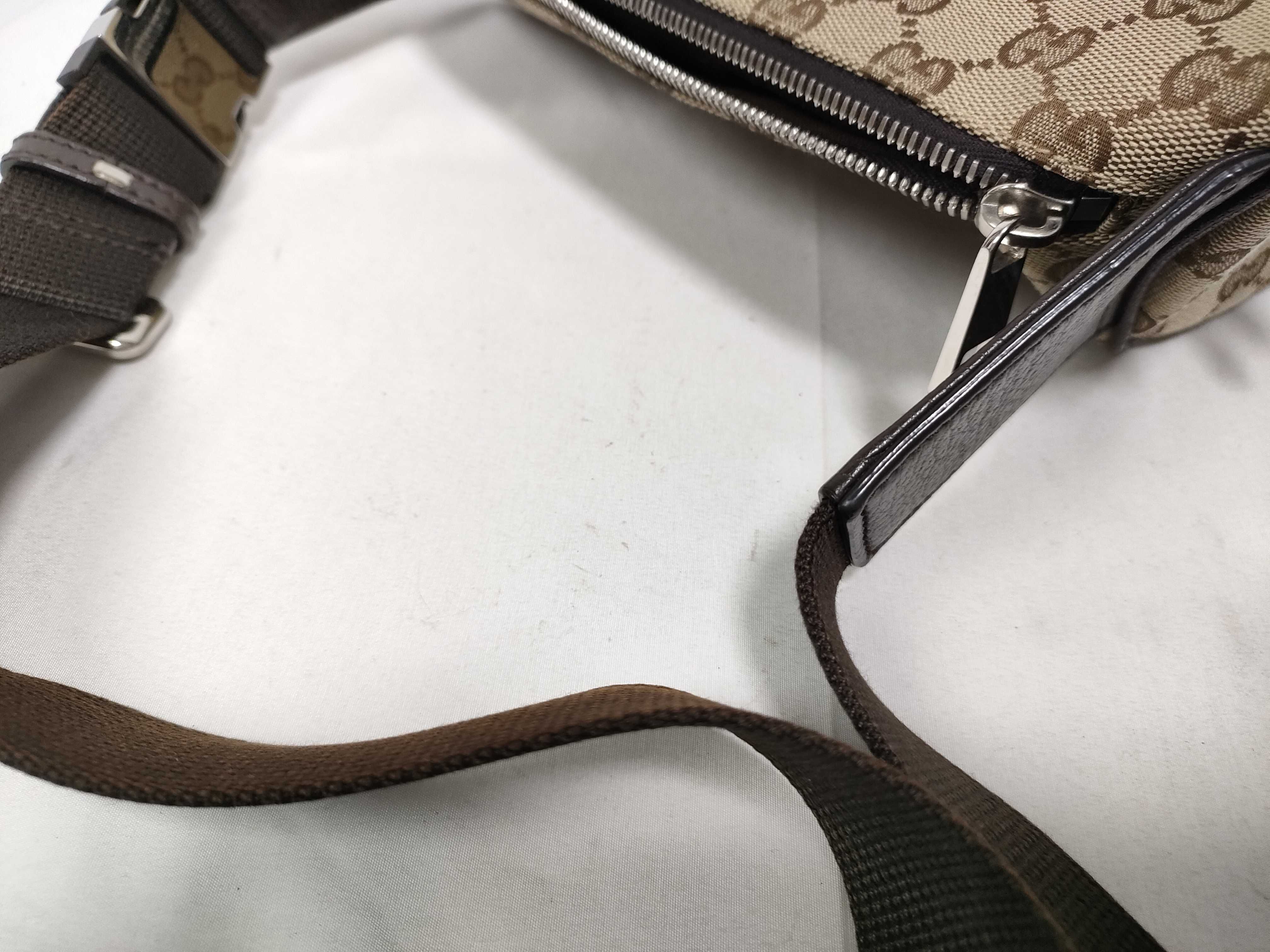 630915 GG Canvas Body Bag Shoulder Bag — view 11