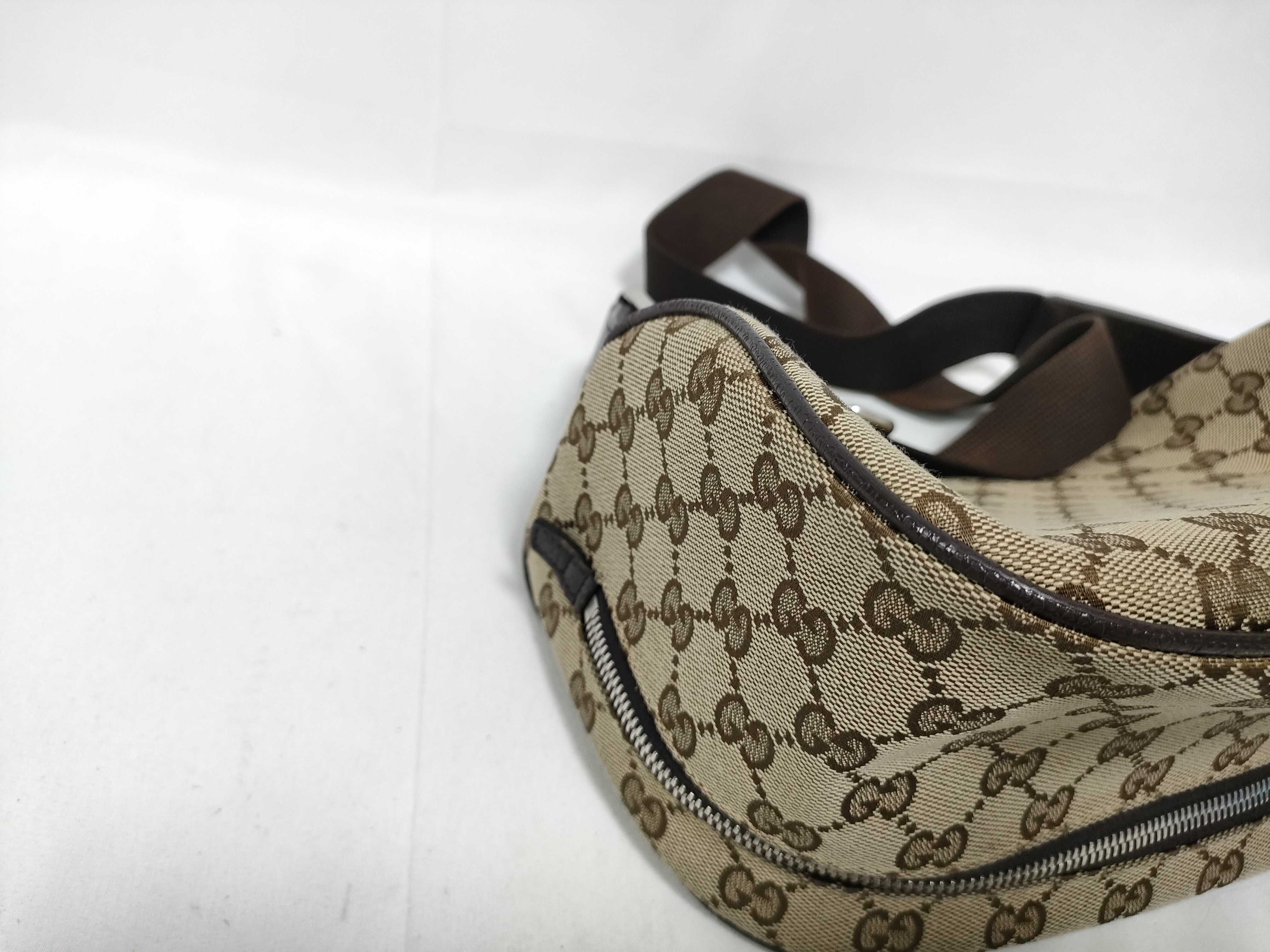 630915 GG Canvas Body Bag Shoulder Bag — view 6