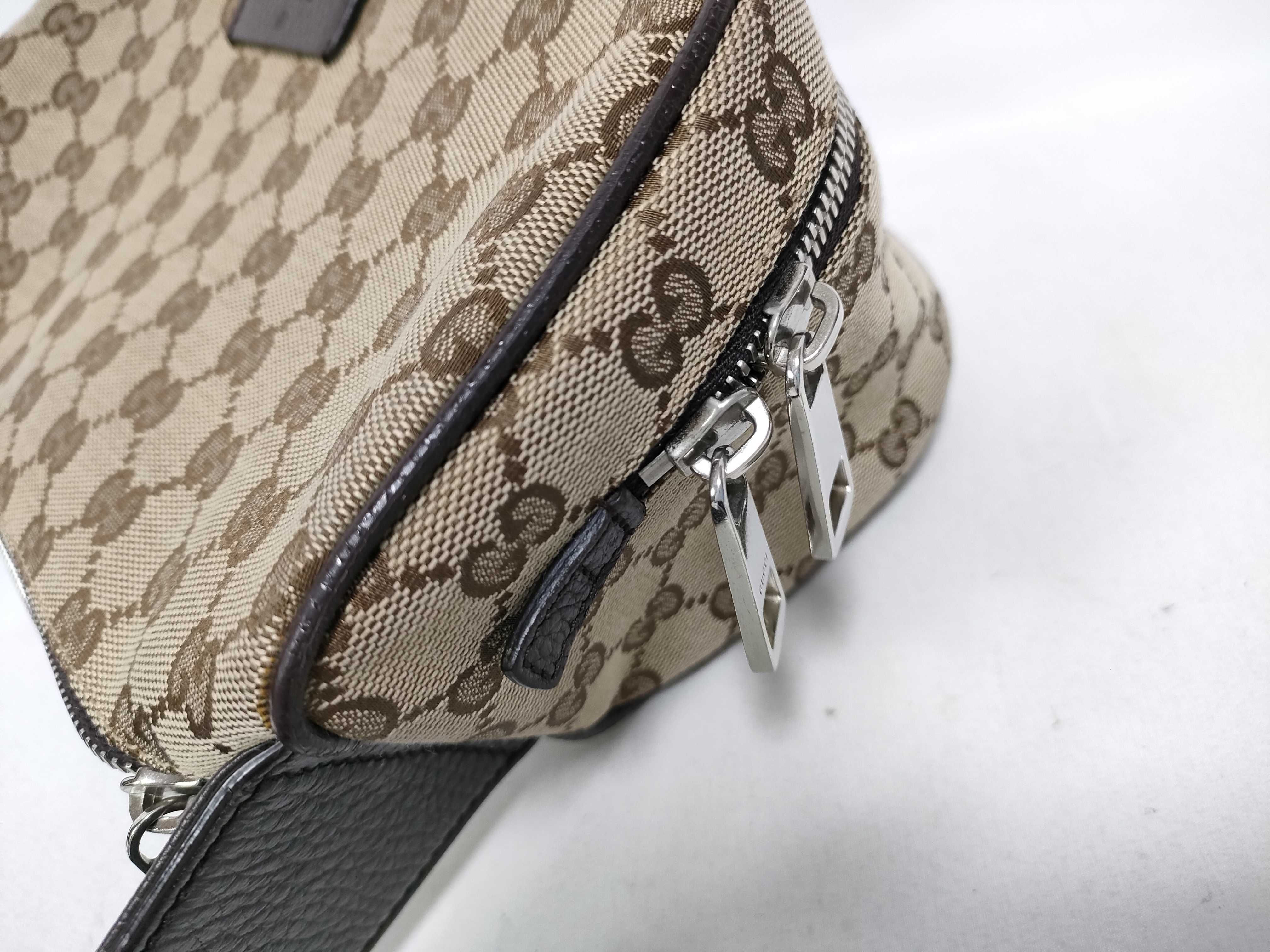630915 GG Canvas Body Bag Shoulder Bag — view 10