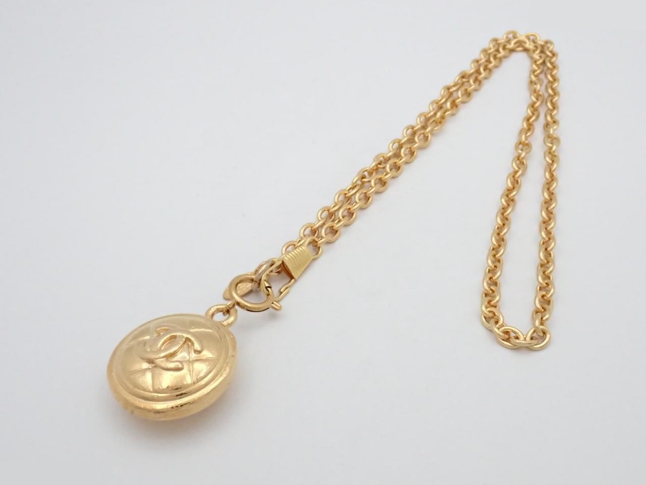 Matelassé Vintage Gold Necklace — view 3