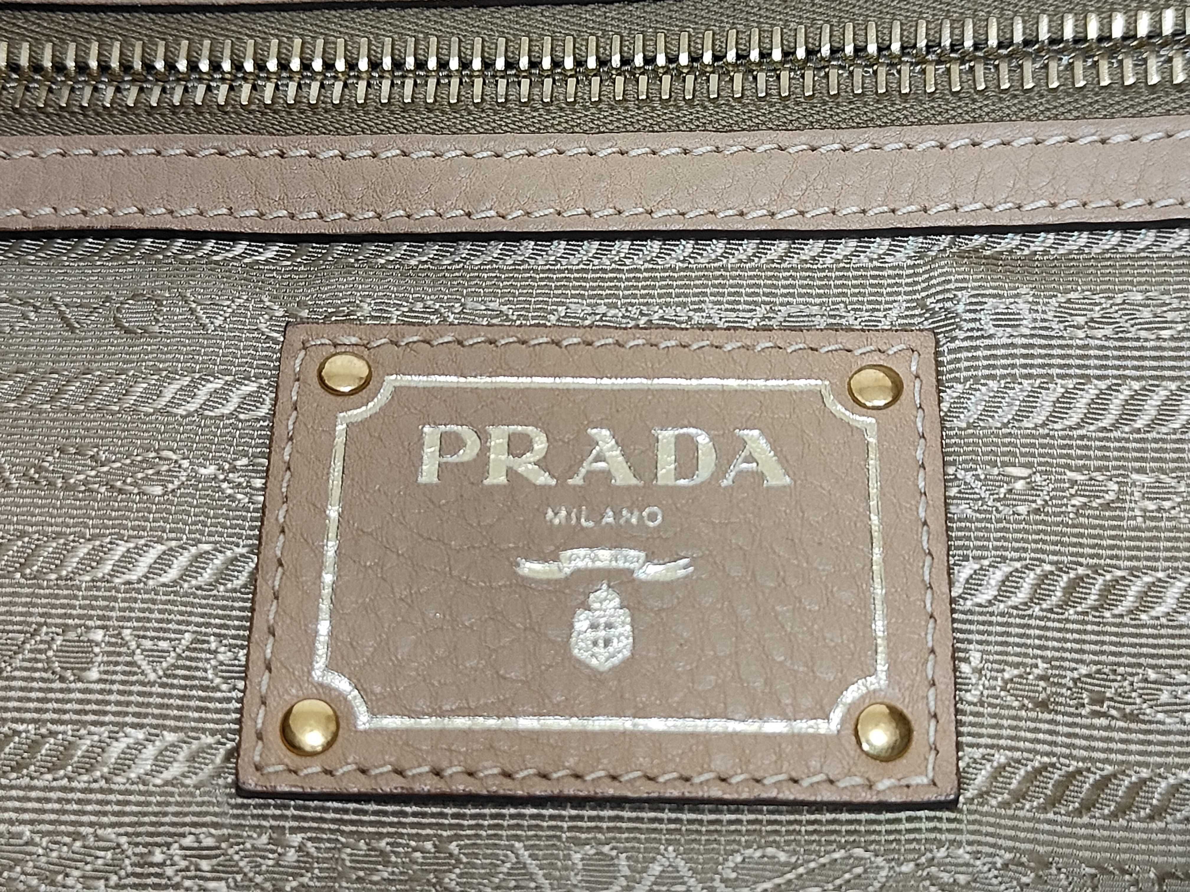 Vitello Daino Shoulder Bag Beige — view 11