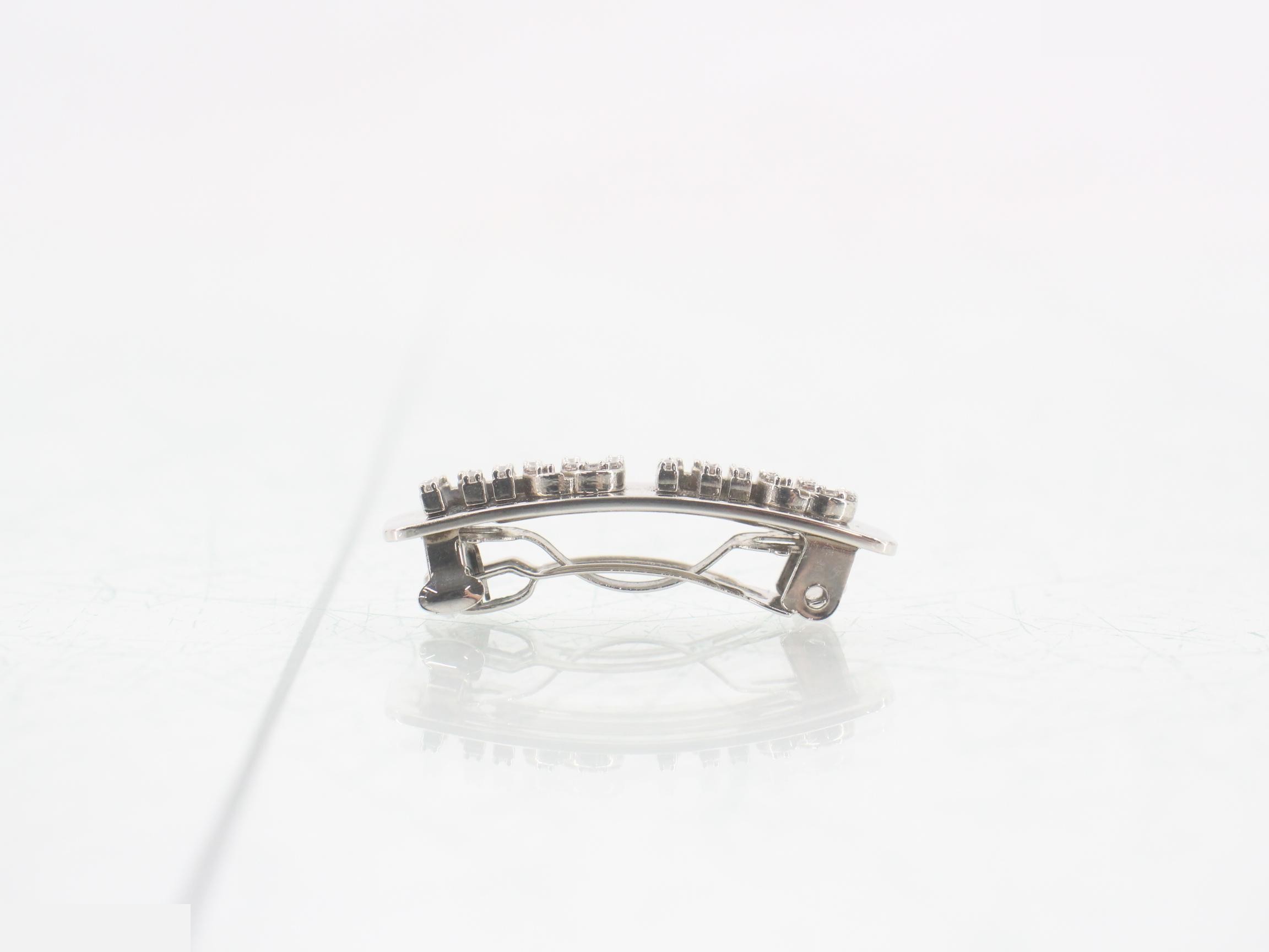 Hair clip — view 3