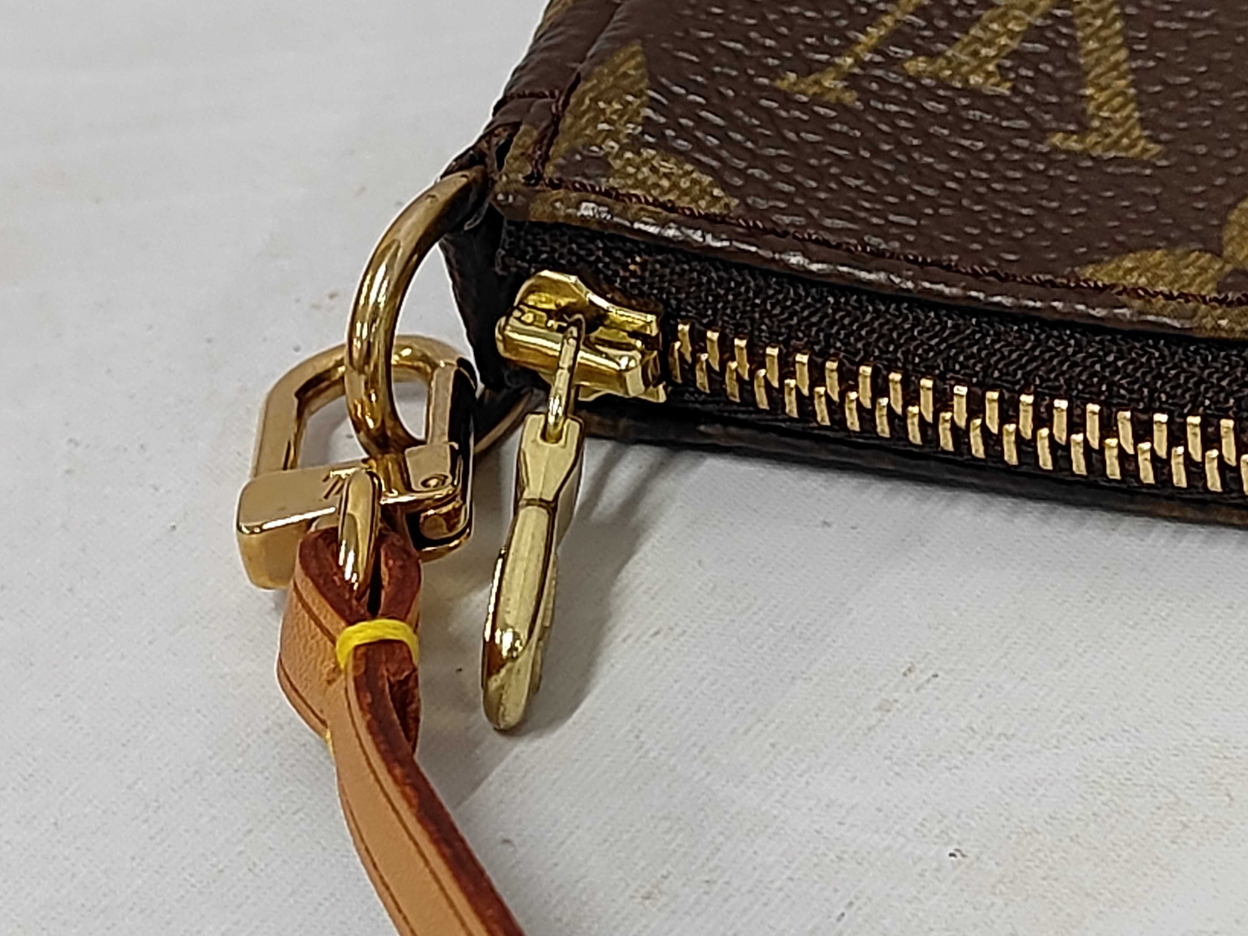 Monogram Pochette Accessoires SD0011 Bag — view 9