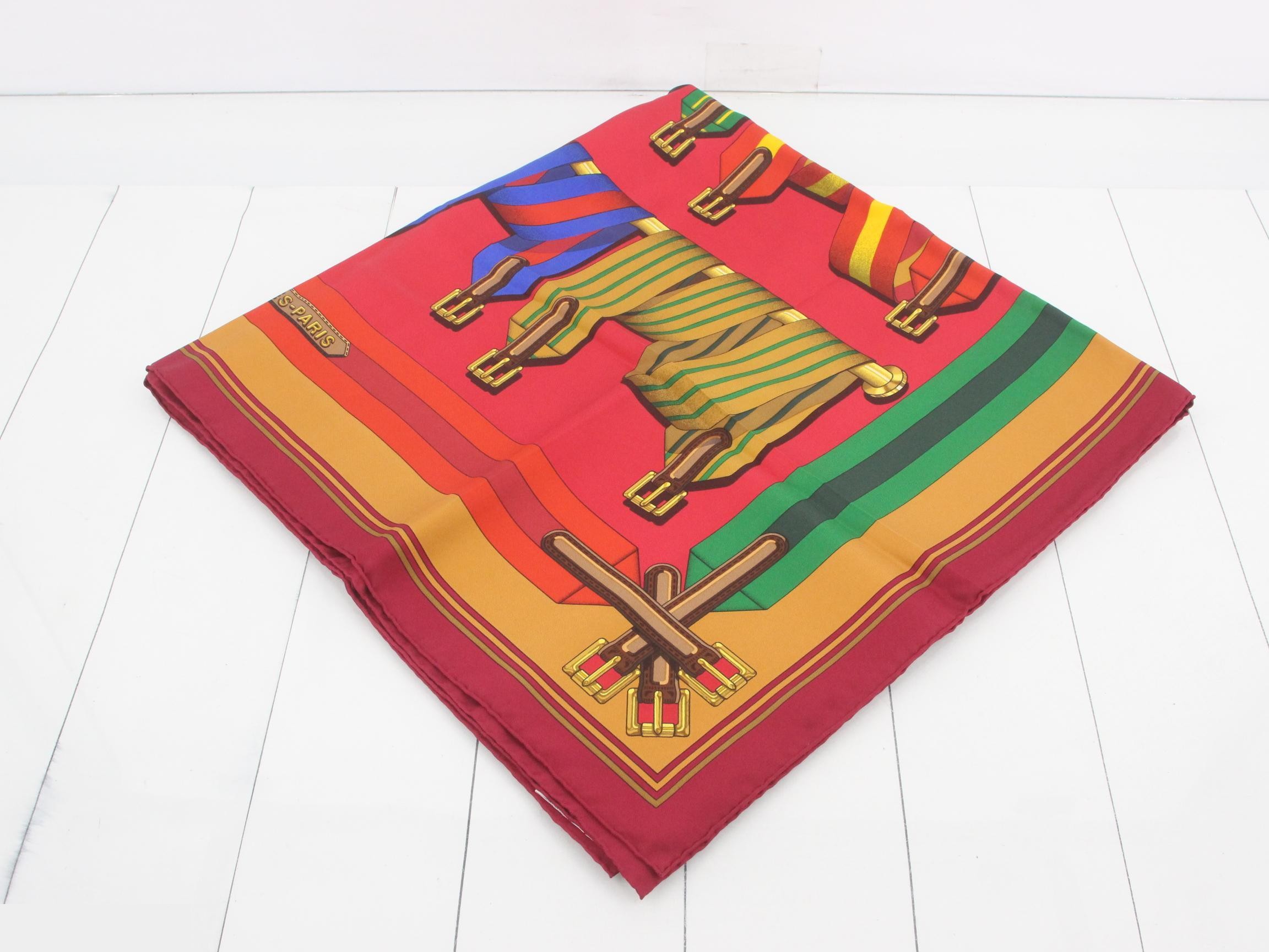 Scarf with strap pattern — view 2