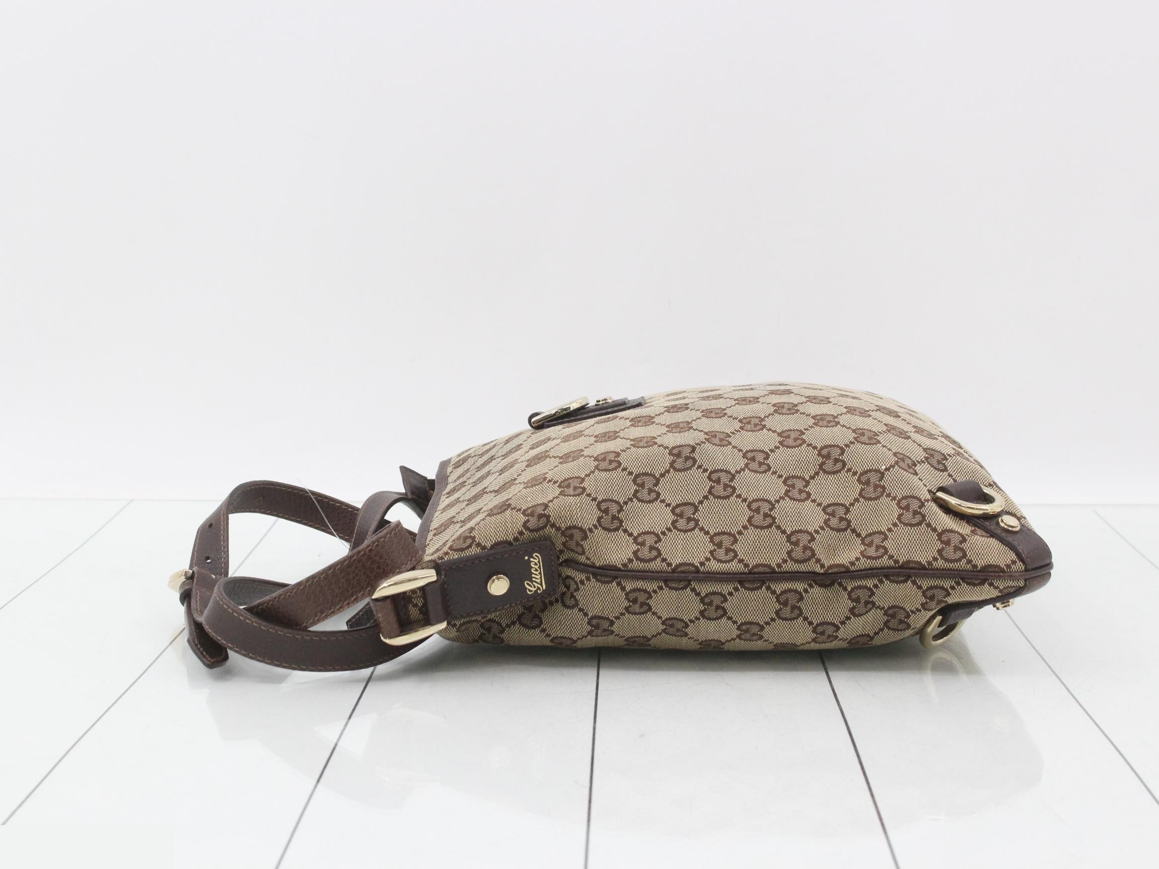 GG Canvas Shoulder Bag — view 4