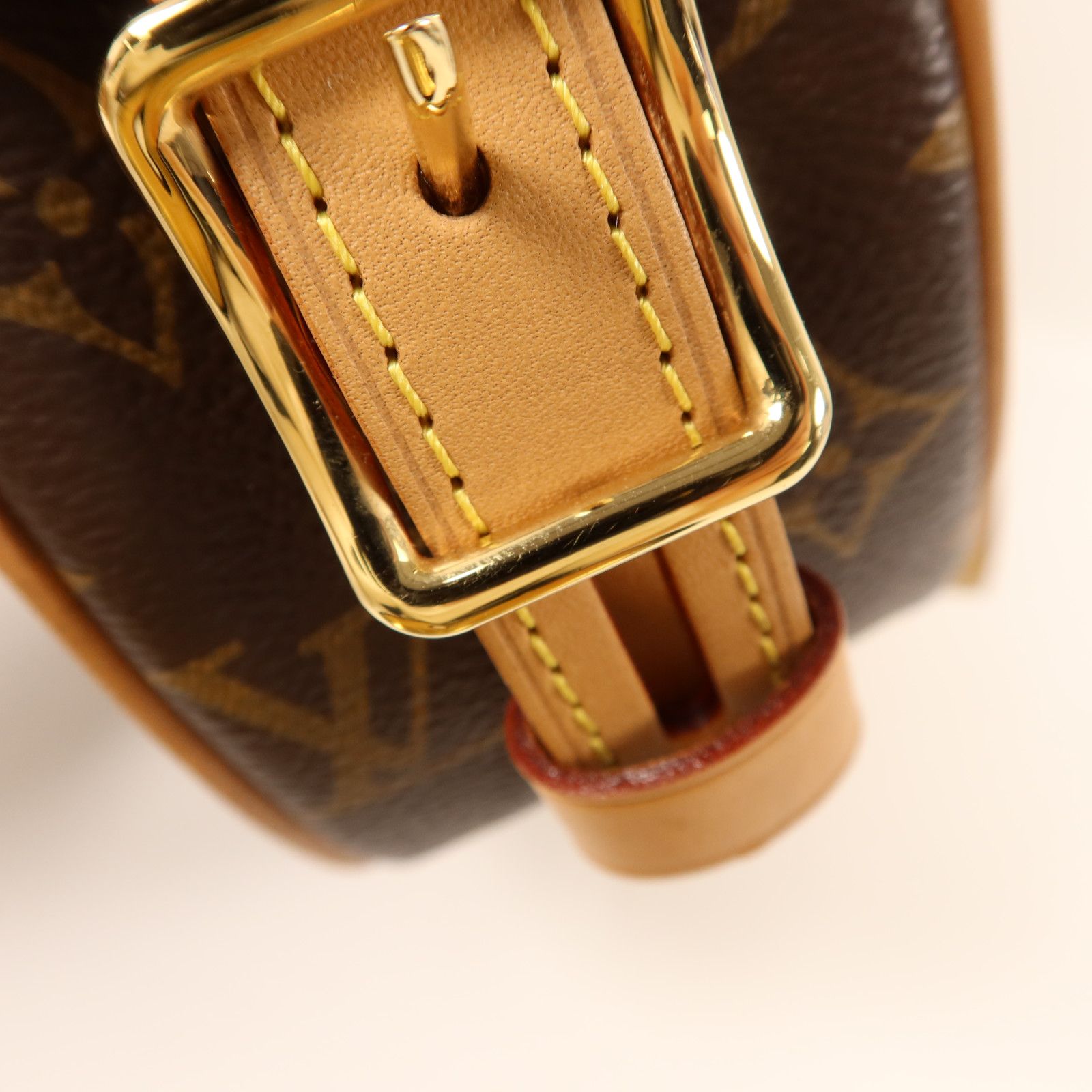 Boite Chapeau Souple MM, Monogram — view 12