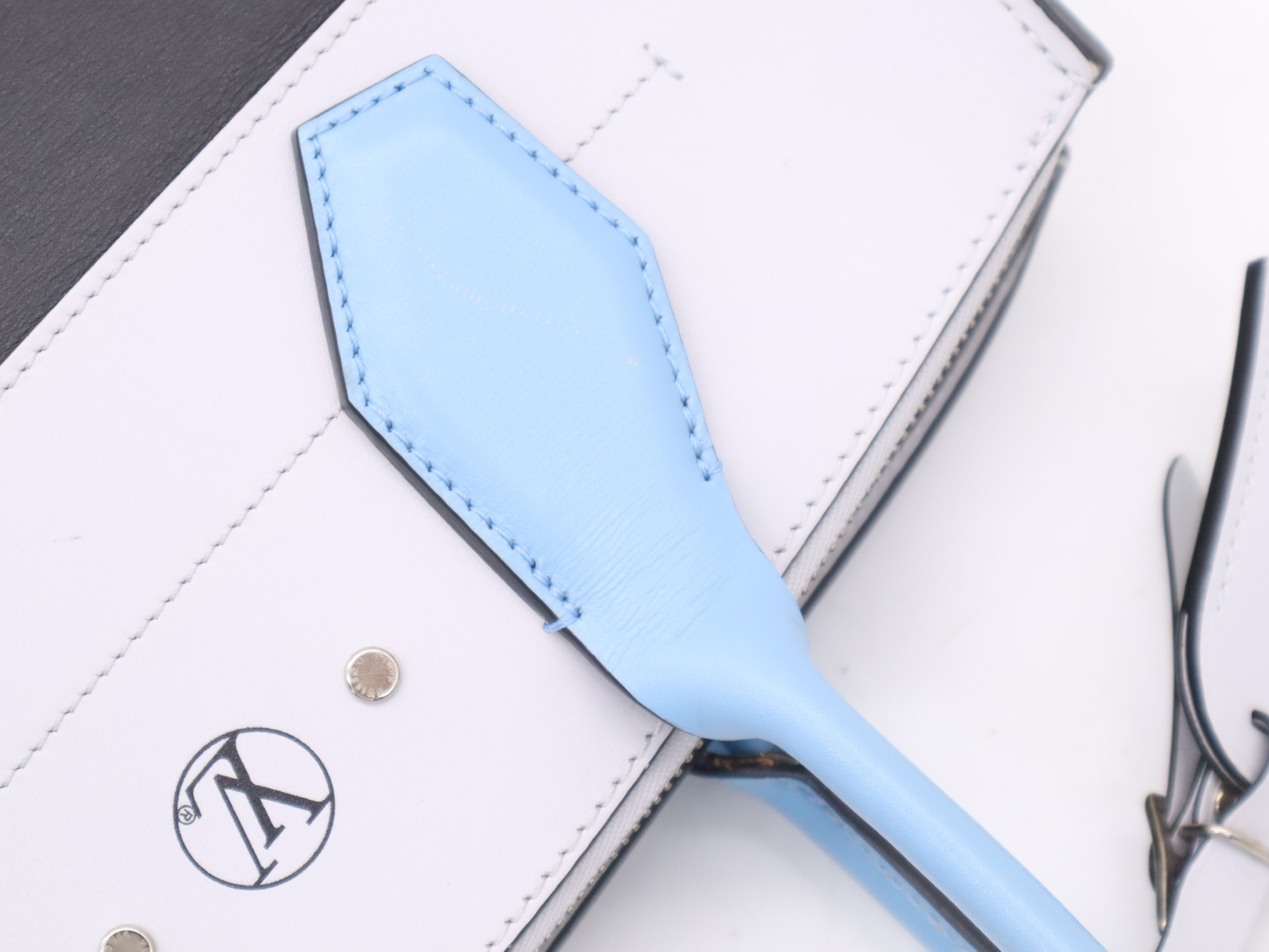M42435 Calf Leather City Steamer MM Light Blue Black Handbag with 2 Keys and Name Tag — view 8