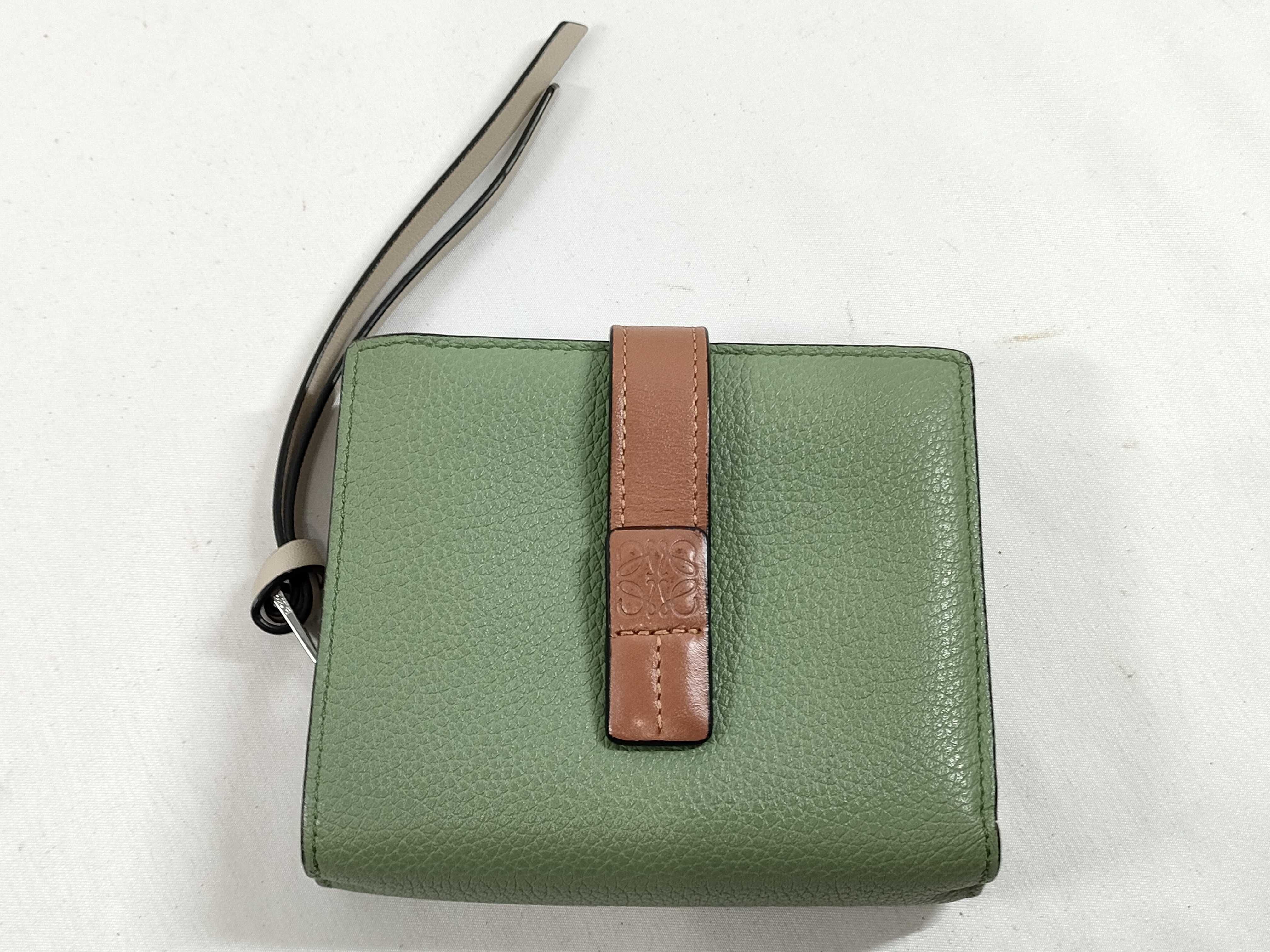 Vertical Wallet, Green
