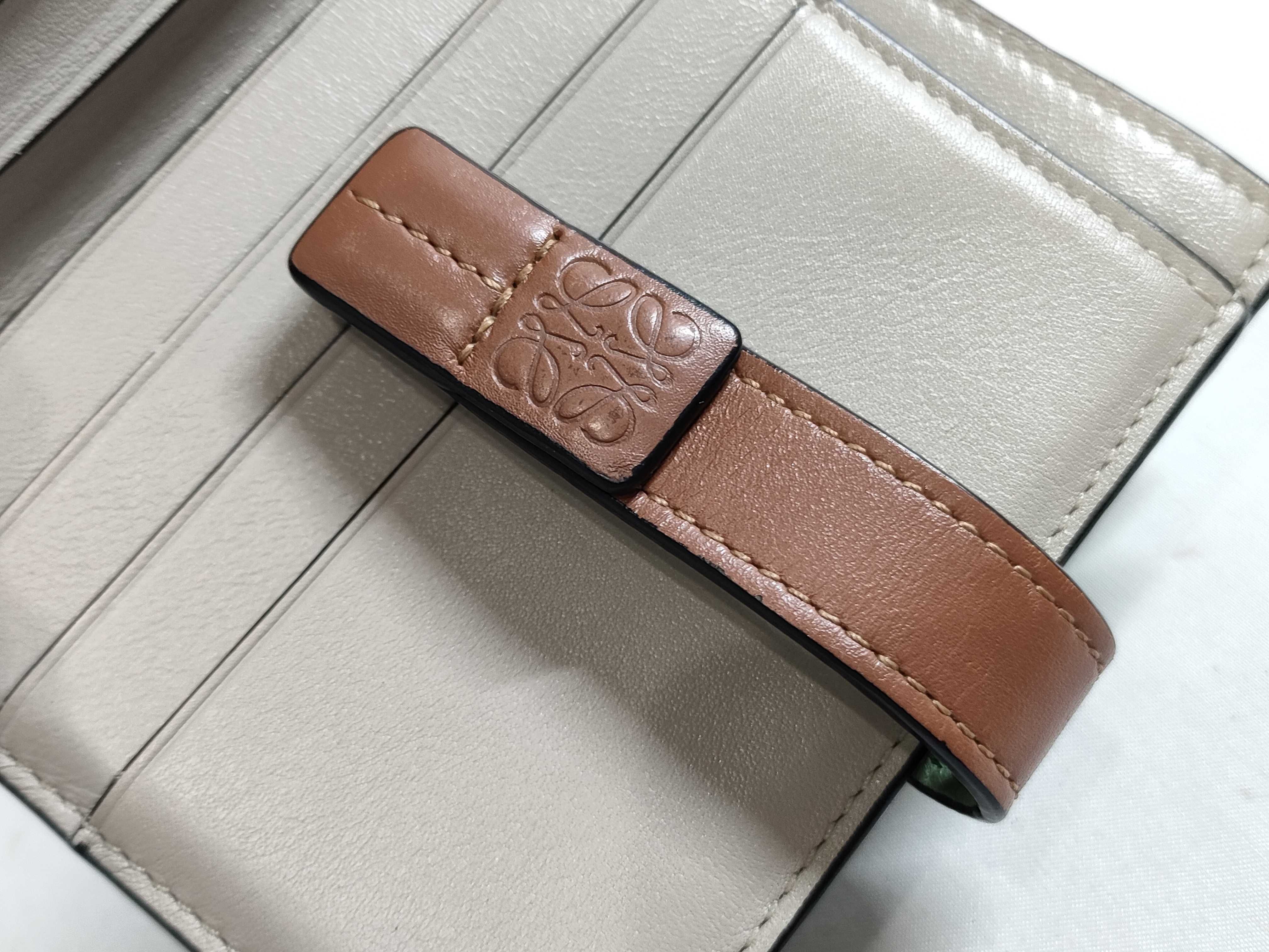 Vertical Wallet, Green — view 13