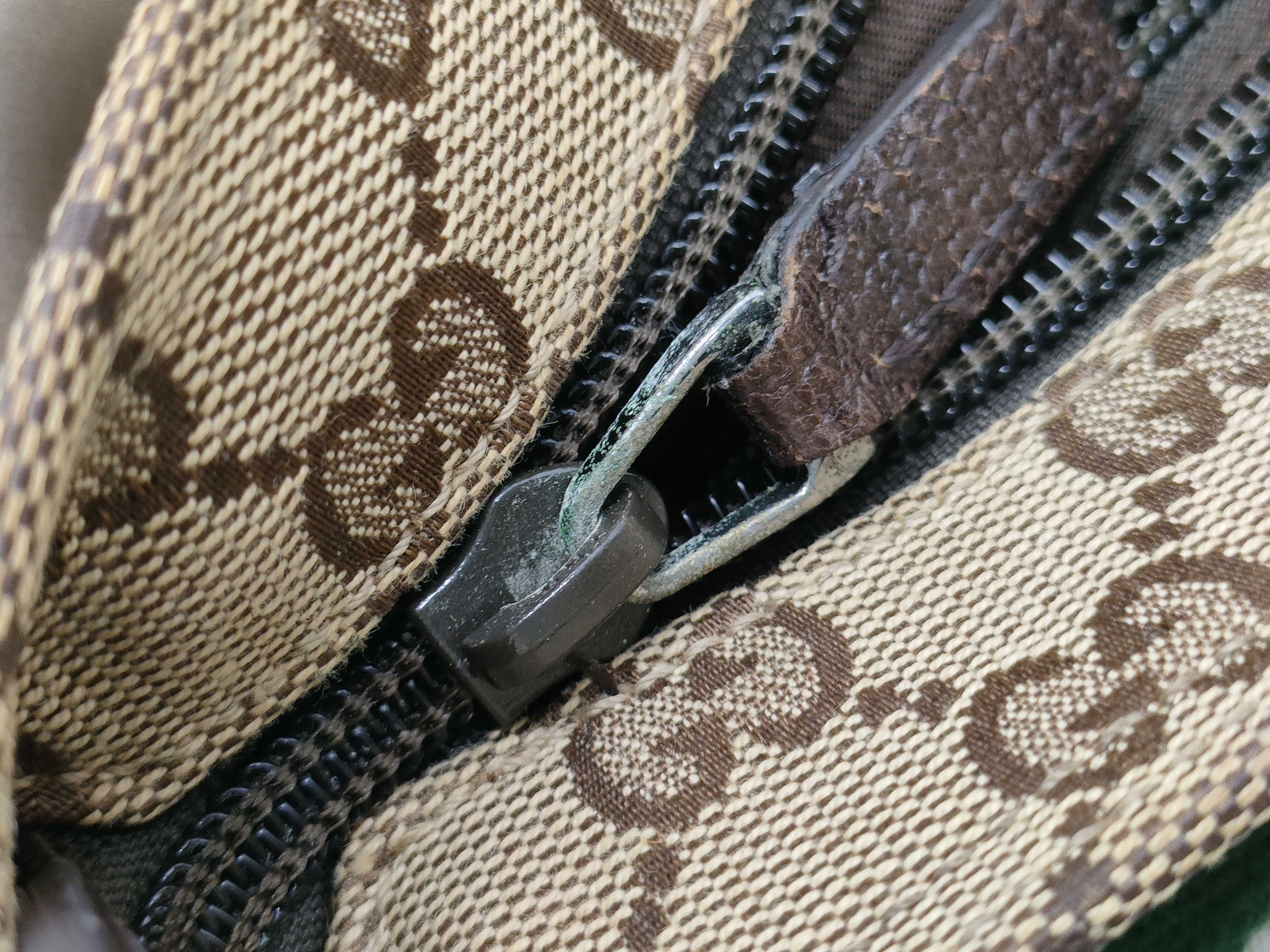 GG Canvas Gucci Sherry Line Shoulder Bag — view 15