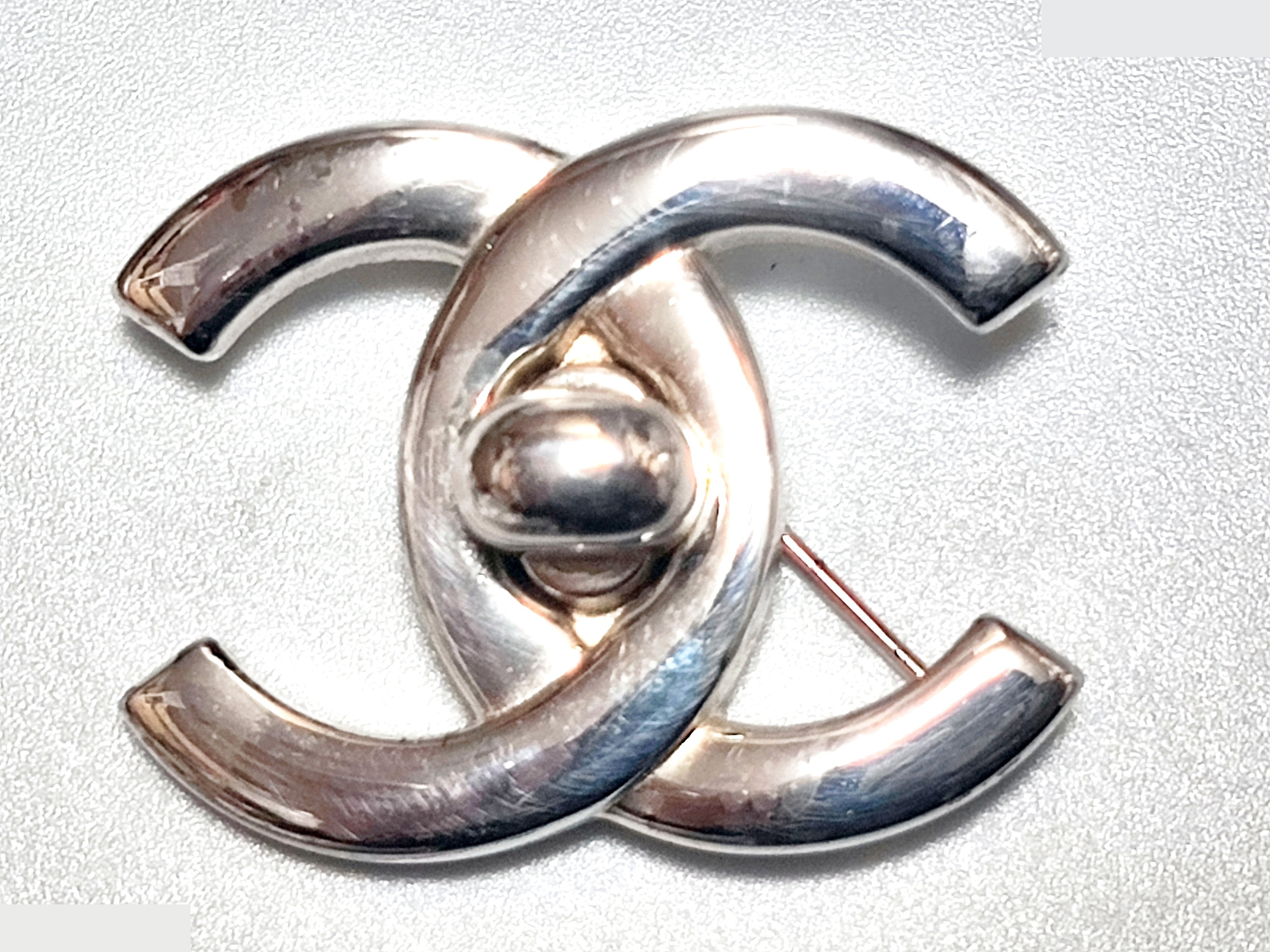 Cocomark Turnlock Brooch 96P