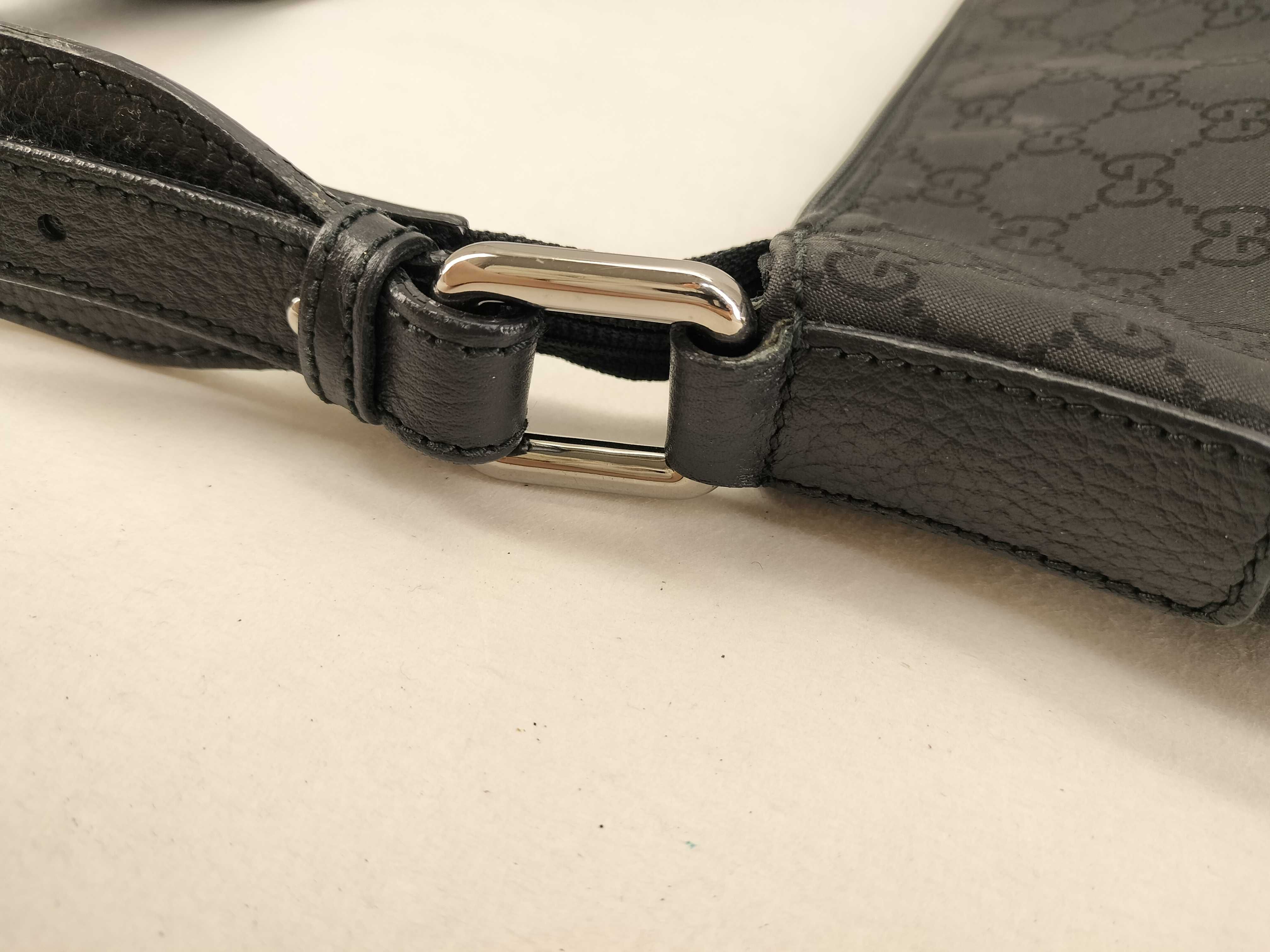 GG Canvas 190628 Shoulder Bag (Outlet Item) — view 5