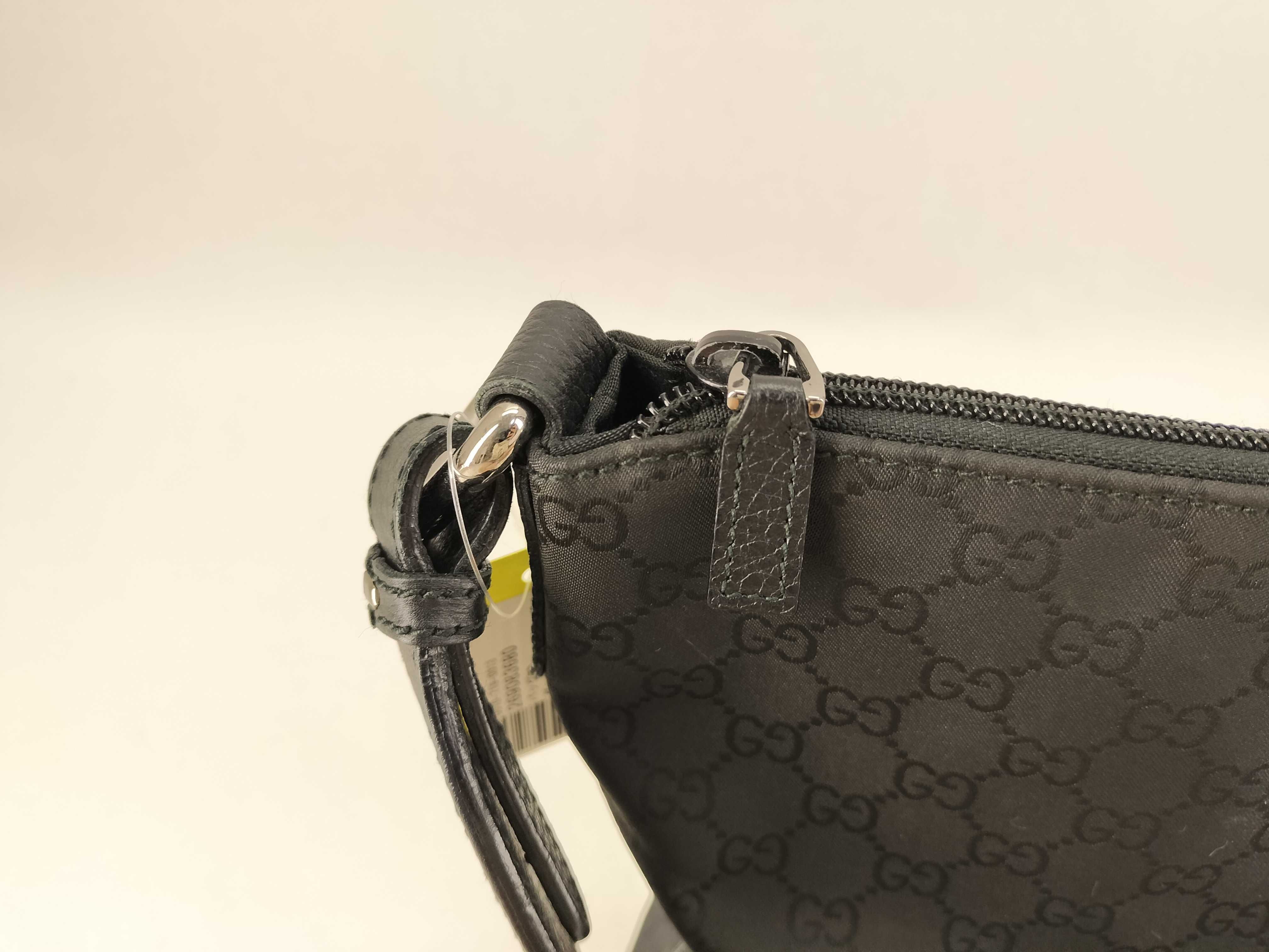 GG Canvas 190628 Shoulder Bag (Outlet Item) — view 10