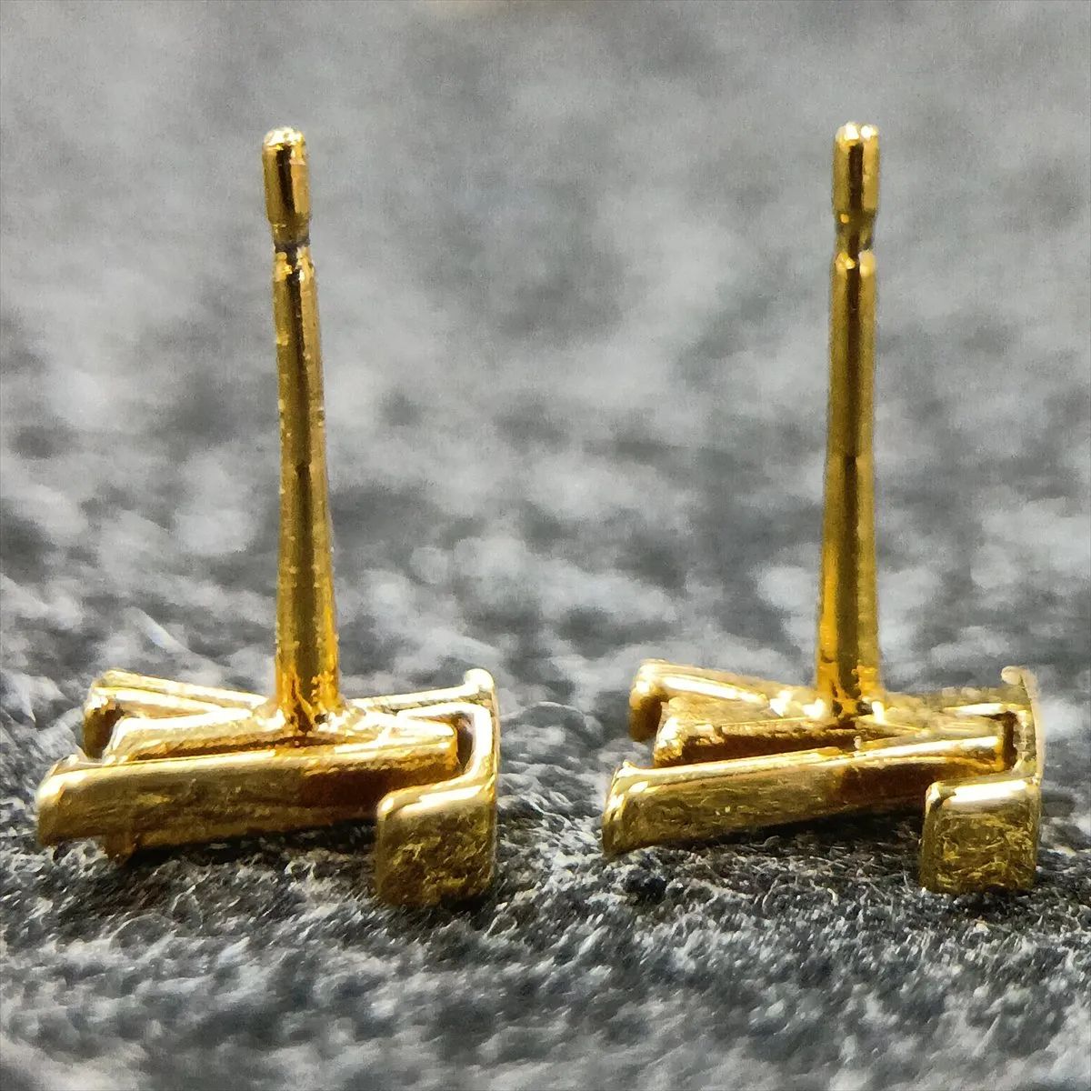 M01258 Mini Gram GK4215 Earrings (Pair) GP Gold. Shows signs of wear, — view 7