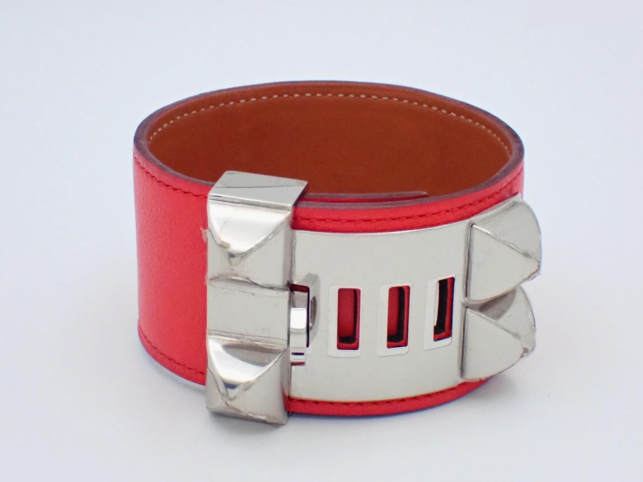 Leather bracelet, "Collier de Chien," red, wrist circumference approximately 19 cm — view 2