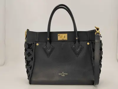 On My Side MM Handbag