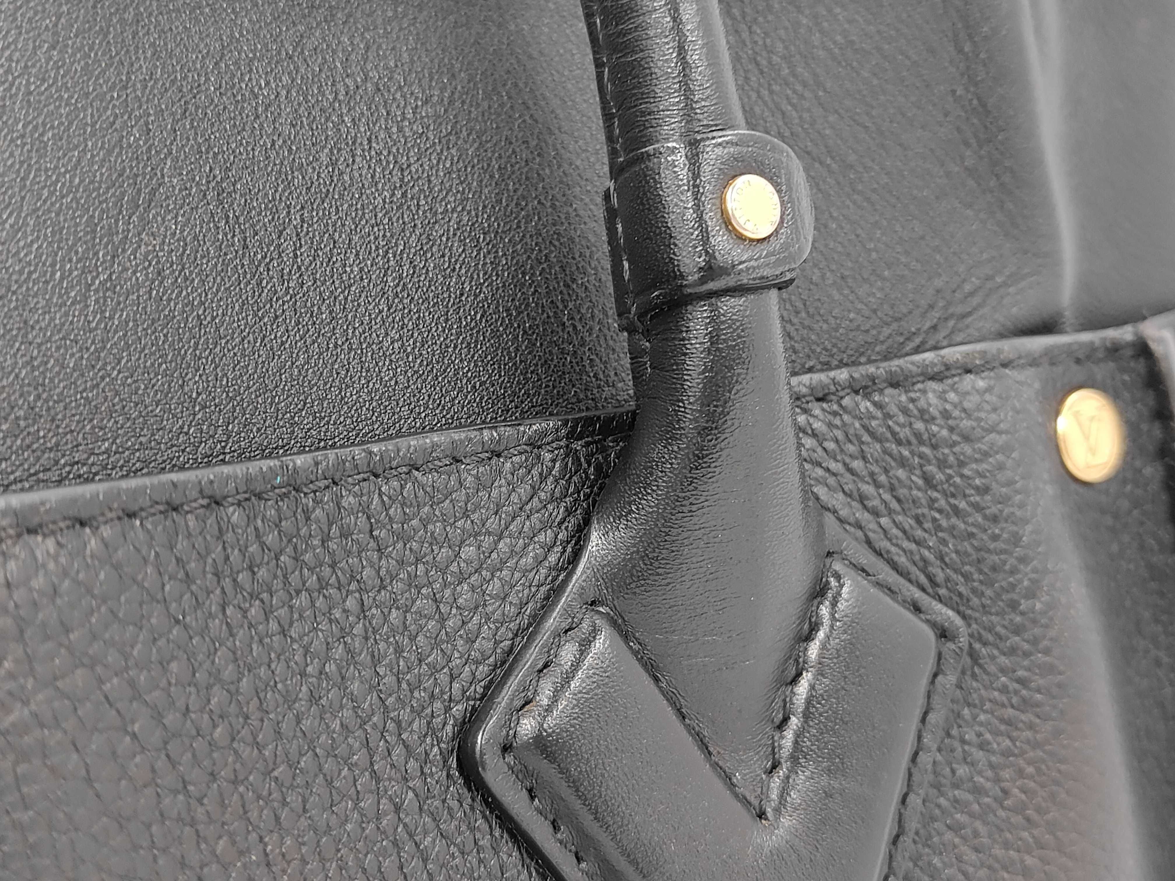 On My Side MM Handbag — view 3