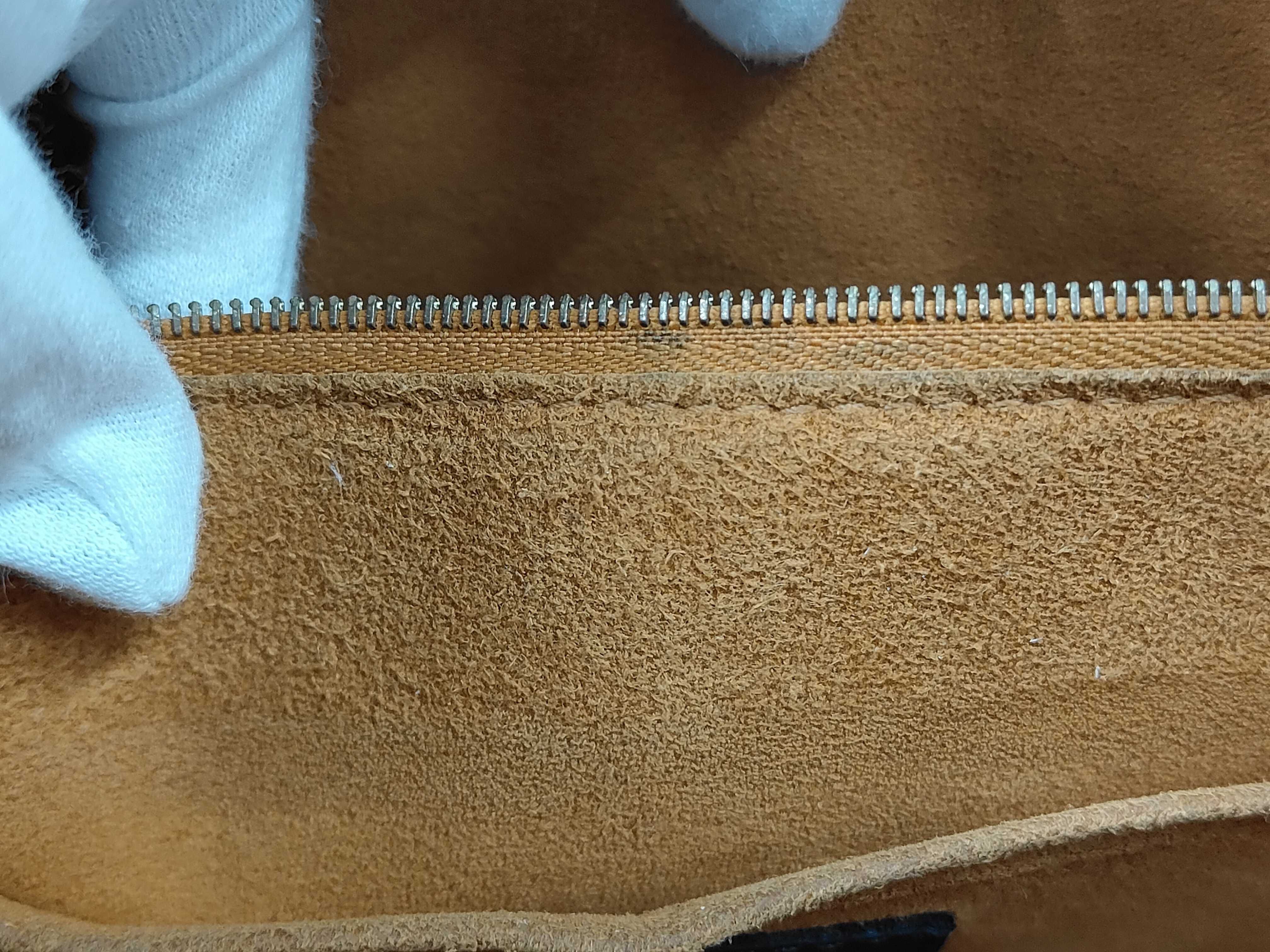 On My Side MM Handbag — view 10