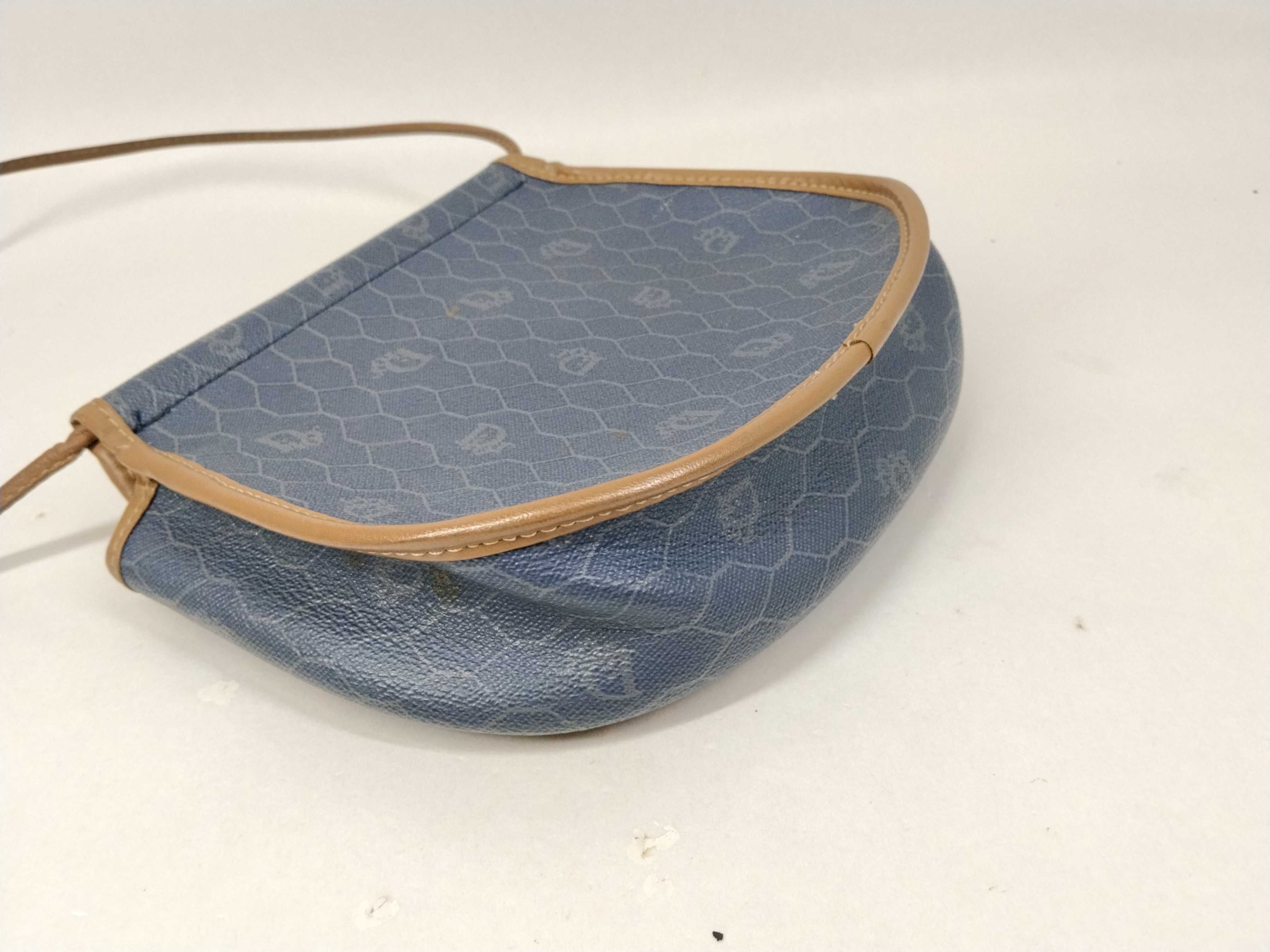 Honeycomb Pattern Shoulder Bag — view 4