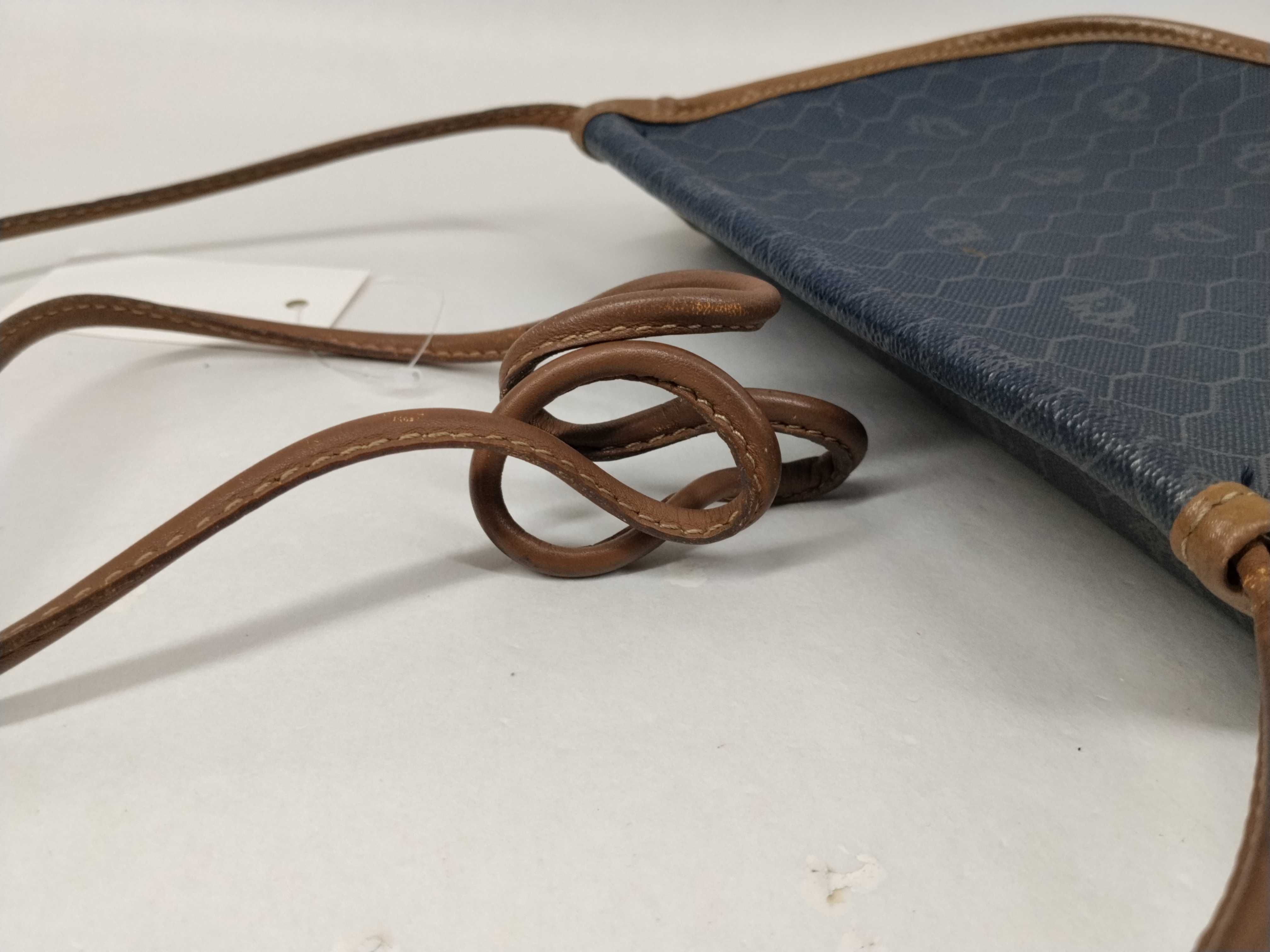 Honeycomb Pattern Shoulder Bag — view 7