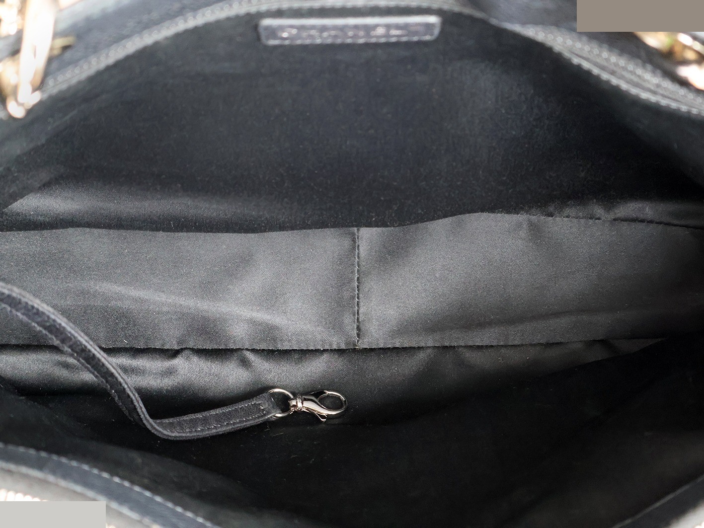 Caviar Skin GST Chain Tote Bag, Black — view 11