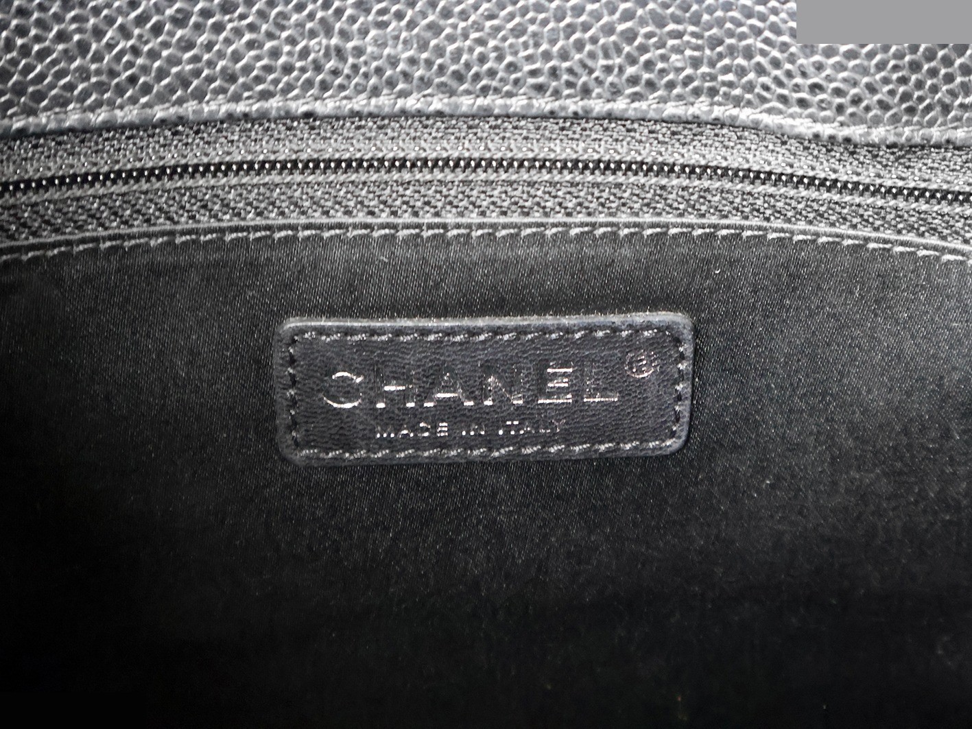 Caviar Skin GST Chain Tote Bag, Black — view 9