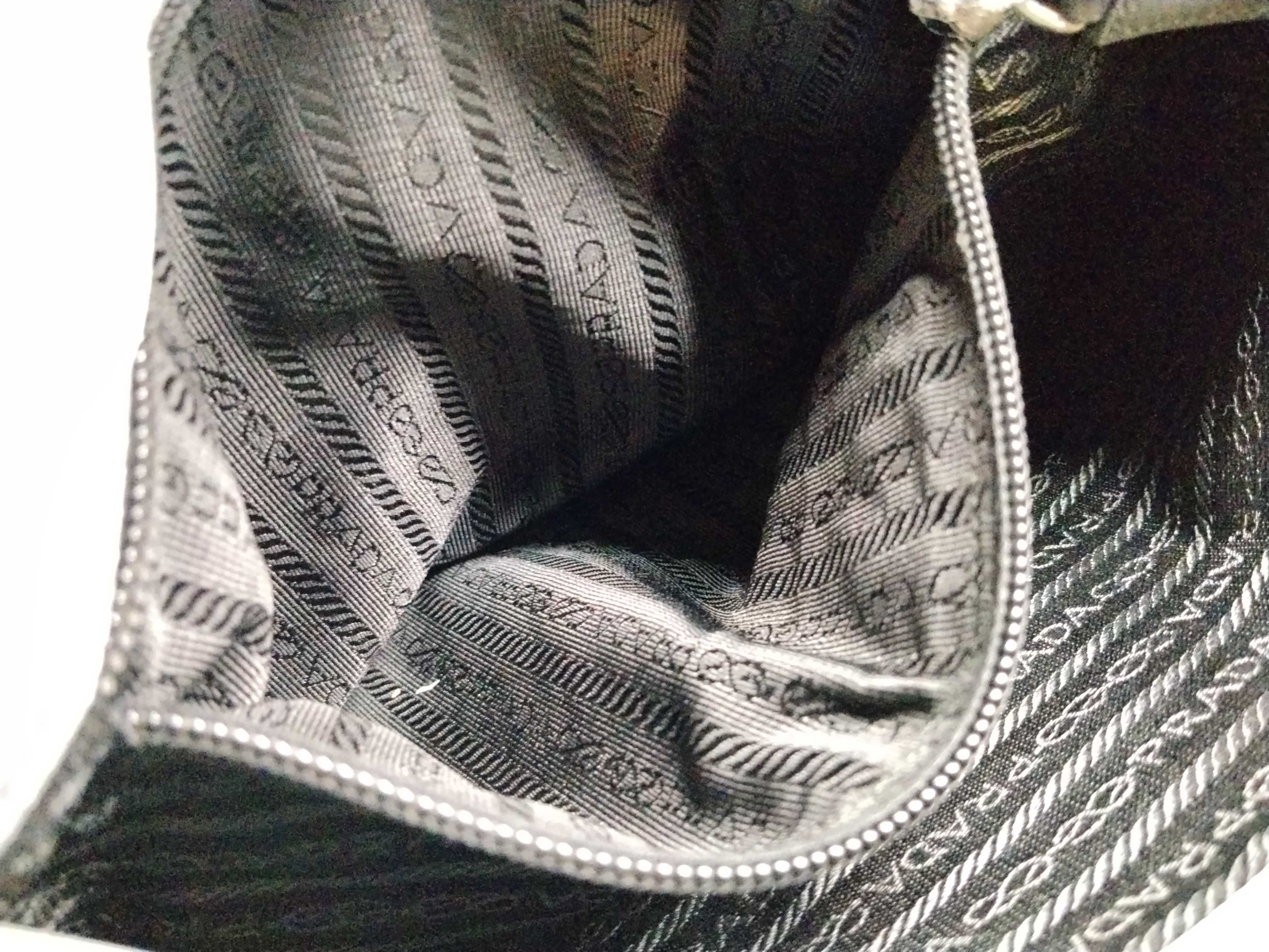 Nylon Tessuto Nylon Triangle Logo Tote Bag — view 14